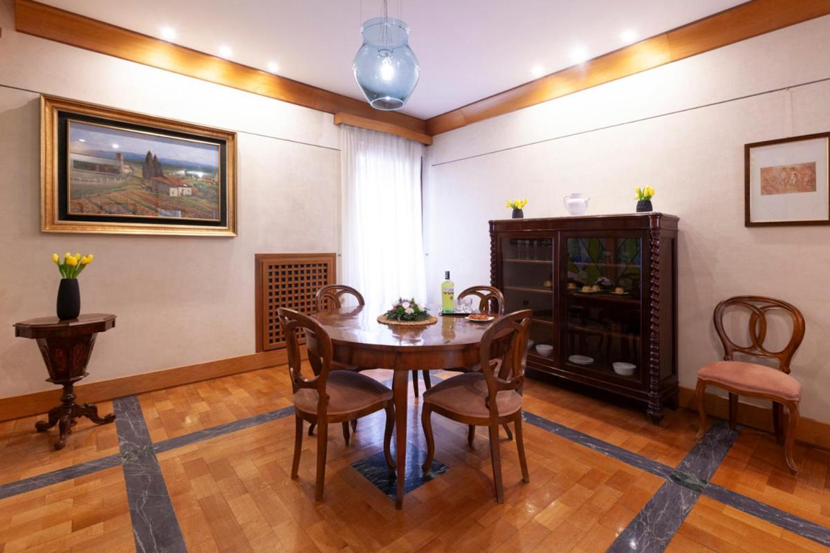 Harry's Bar Trevi Luxury - Sardegna Apartamento *