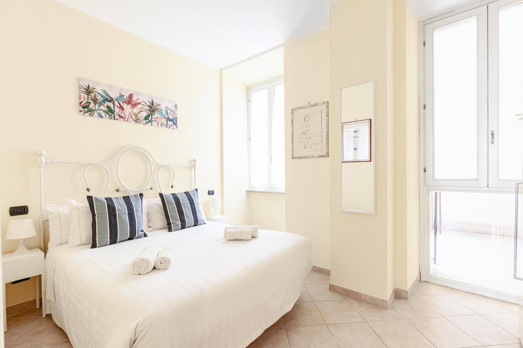Hostly-volturno Apartment-center Of Roma