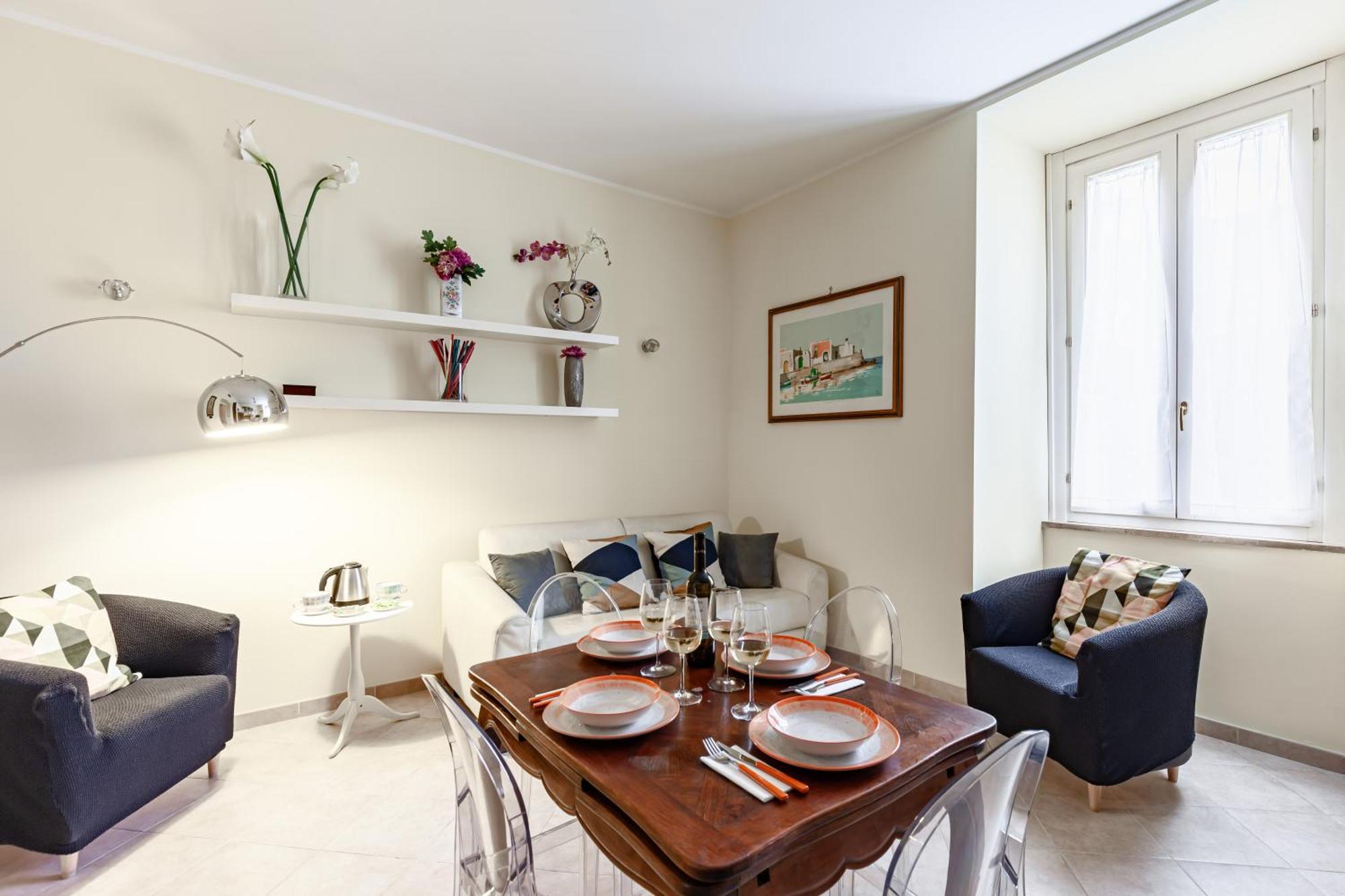 Hostly-volturno Apartment-center Of Roma