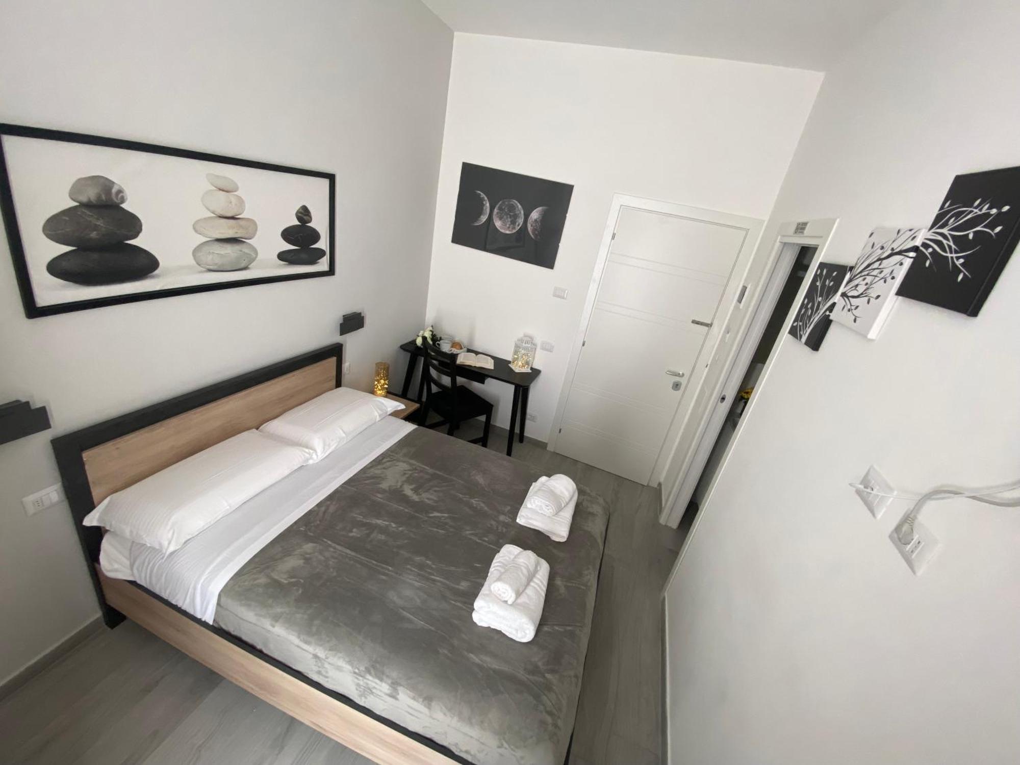 Centro Citta' Softrooms-metro' A 1 Metro Guest house Rome