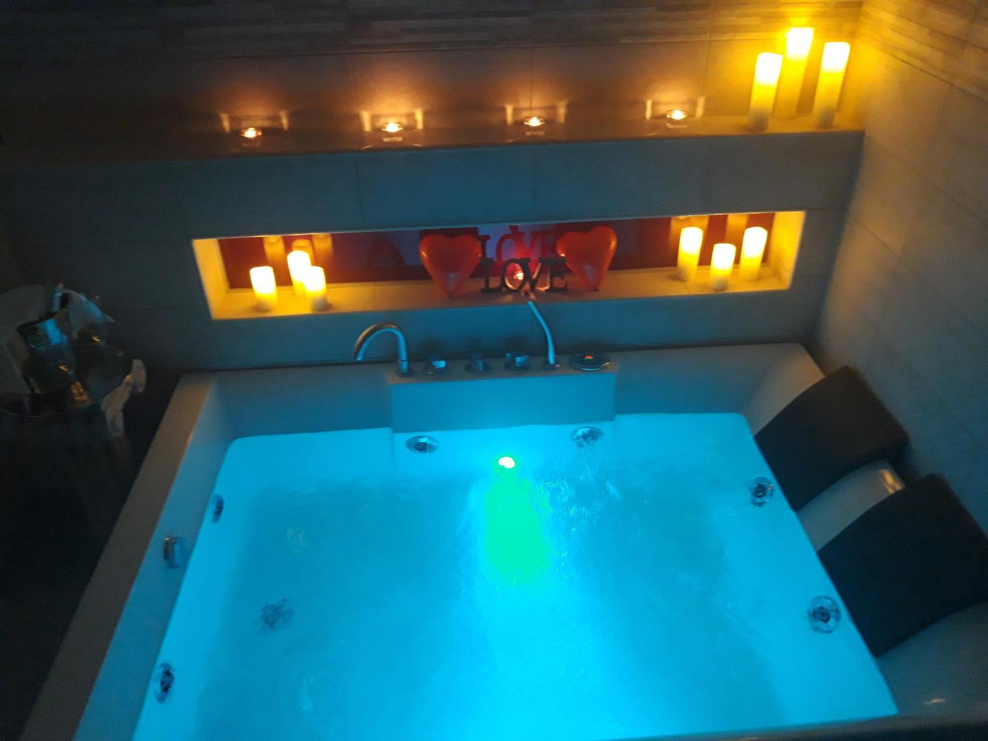 Nido Di Suite, Jacuzzi King Size, Metro C Roma