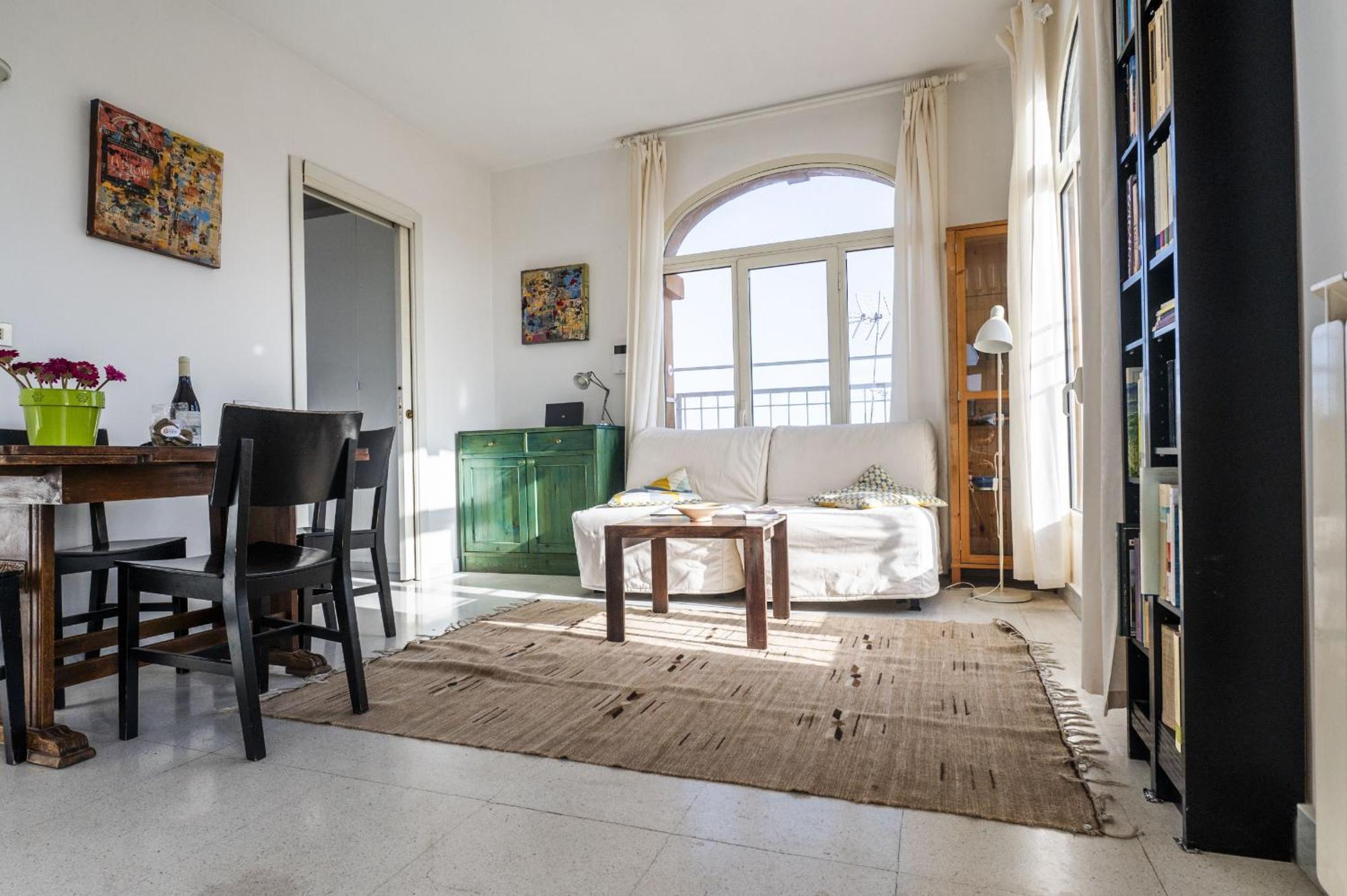 St John Basilica Lovely Tower Apartment
