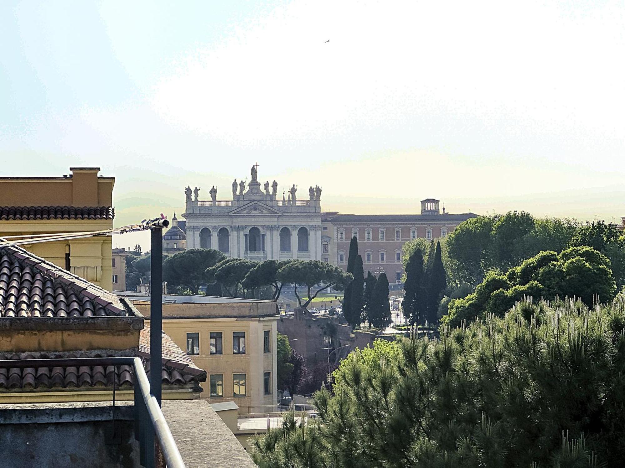 St John Basilica Lovely Tower Apartment