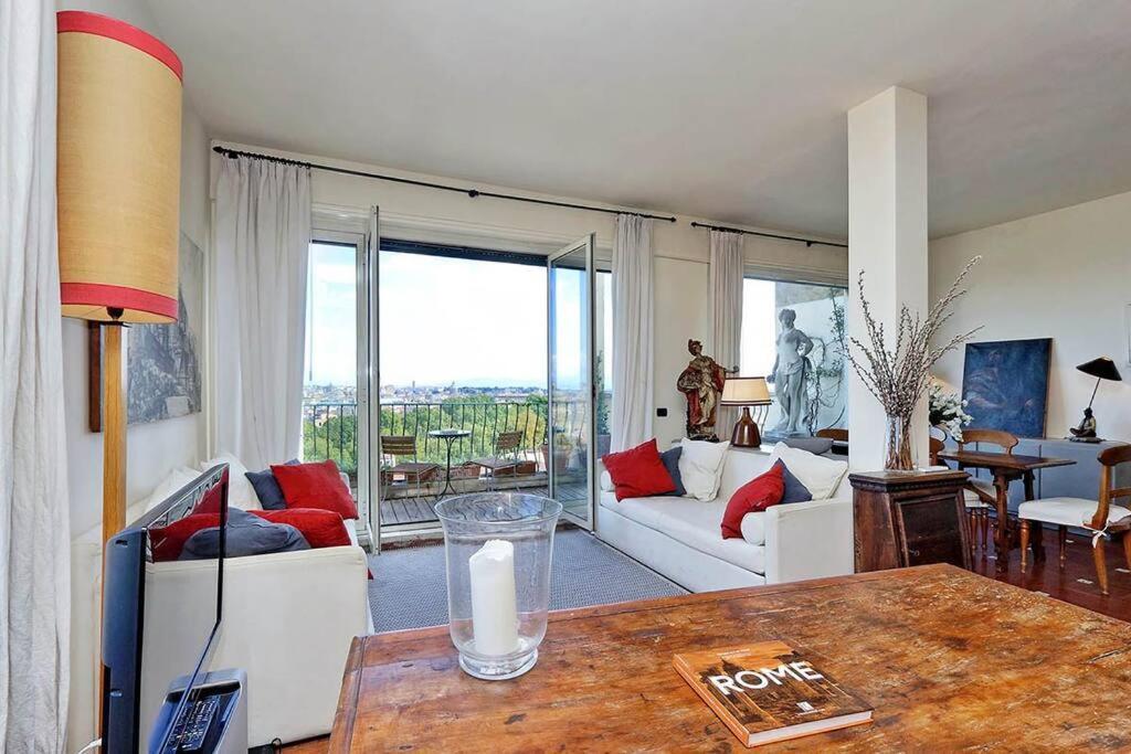 Sant'onofrio Terrace * Roma