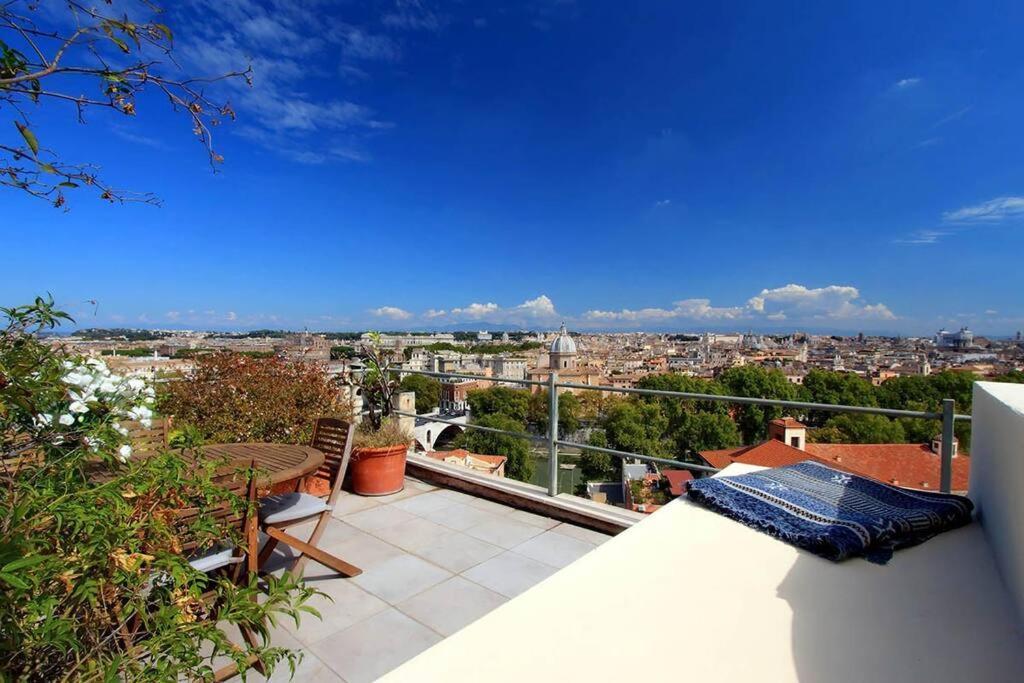 Sant'onofrio Terrace *