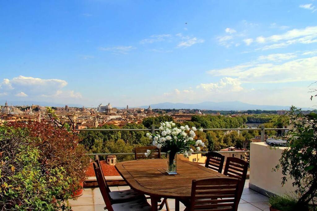 Sant'onofrio Terrace Roma