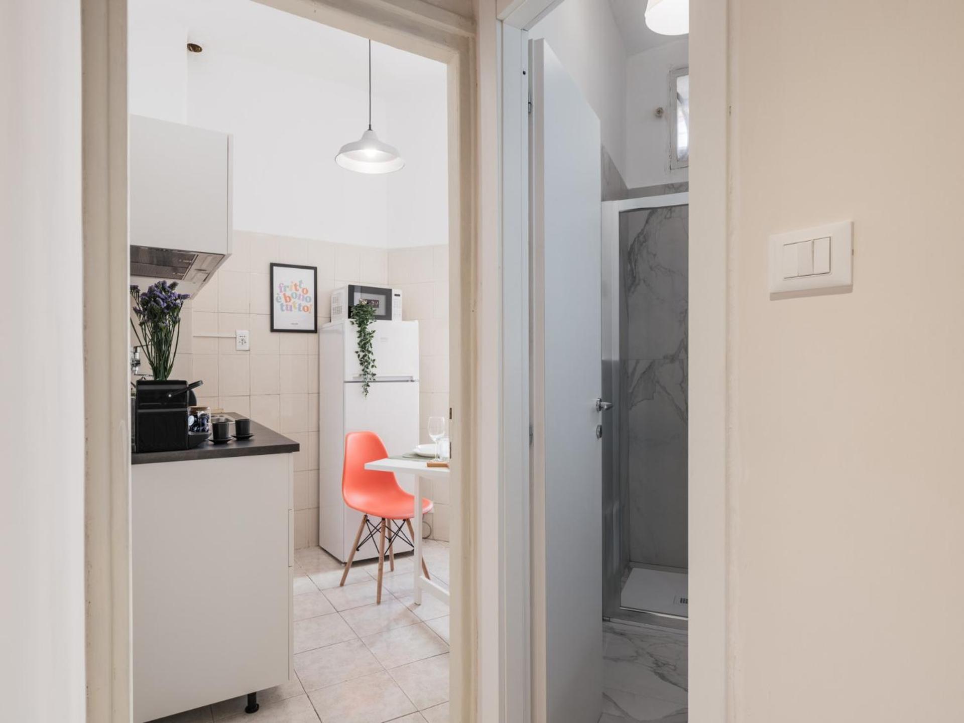 The Rent - Spacious One-bedroom Near Colosseum *
