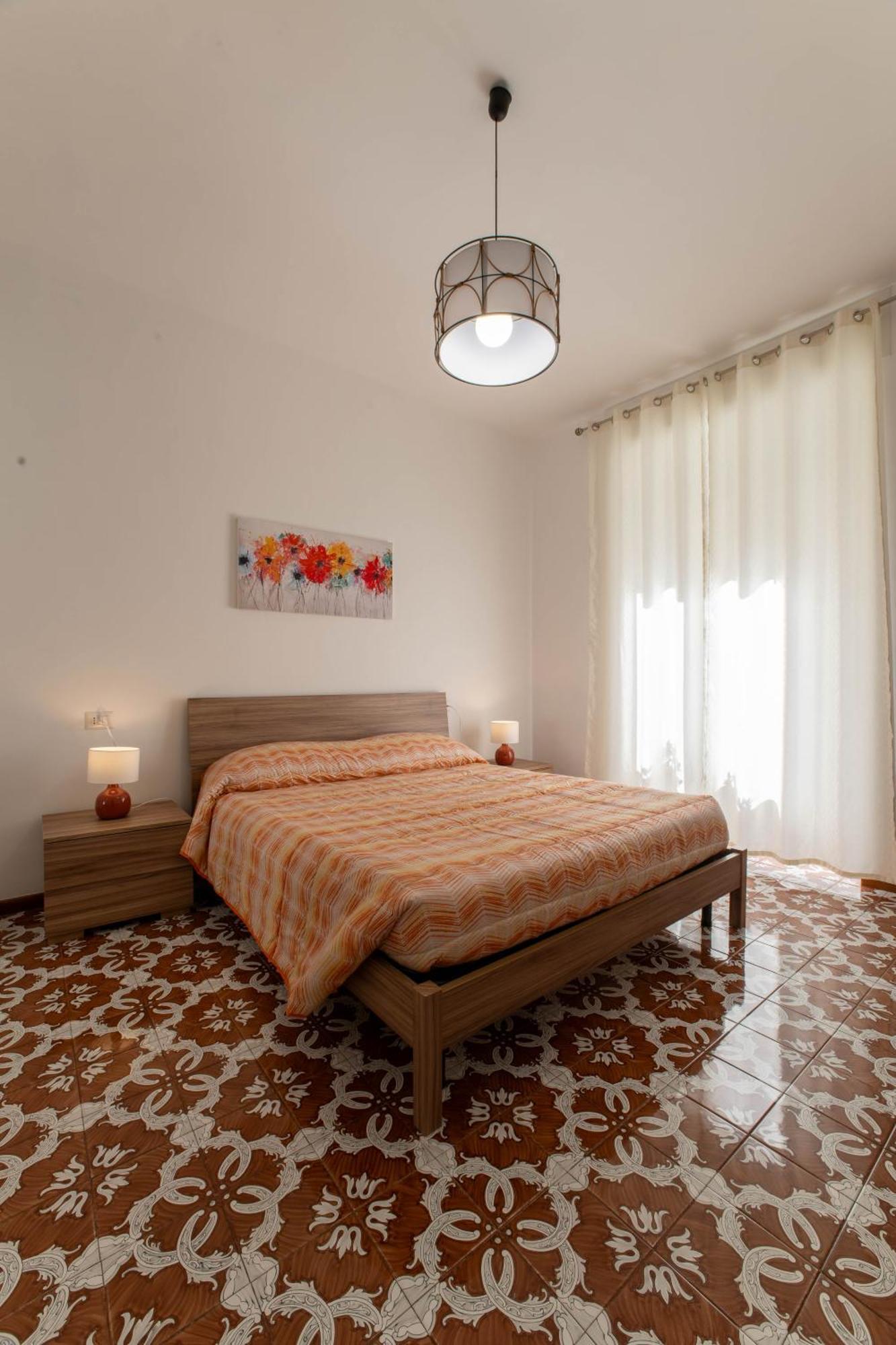 Holly Apartment *