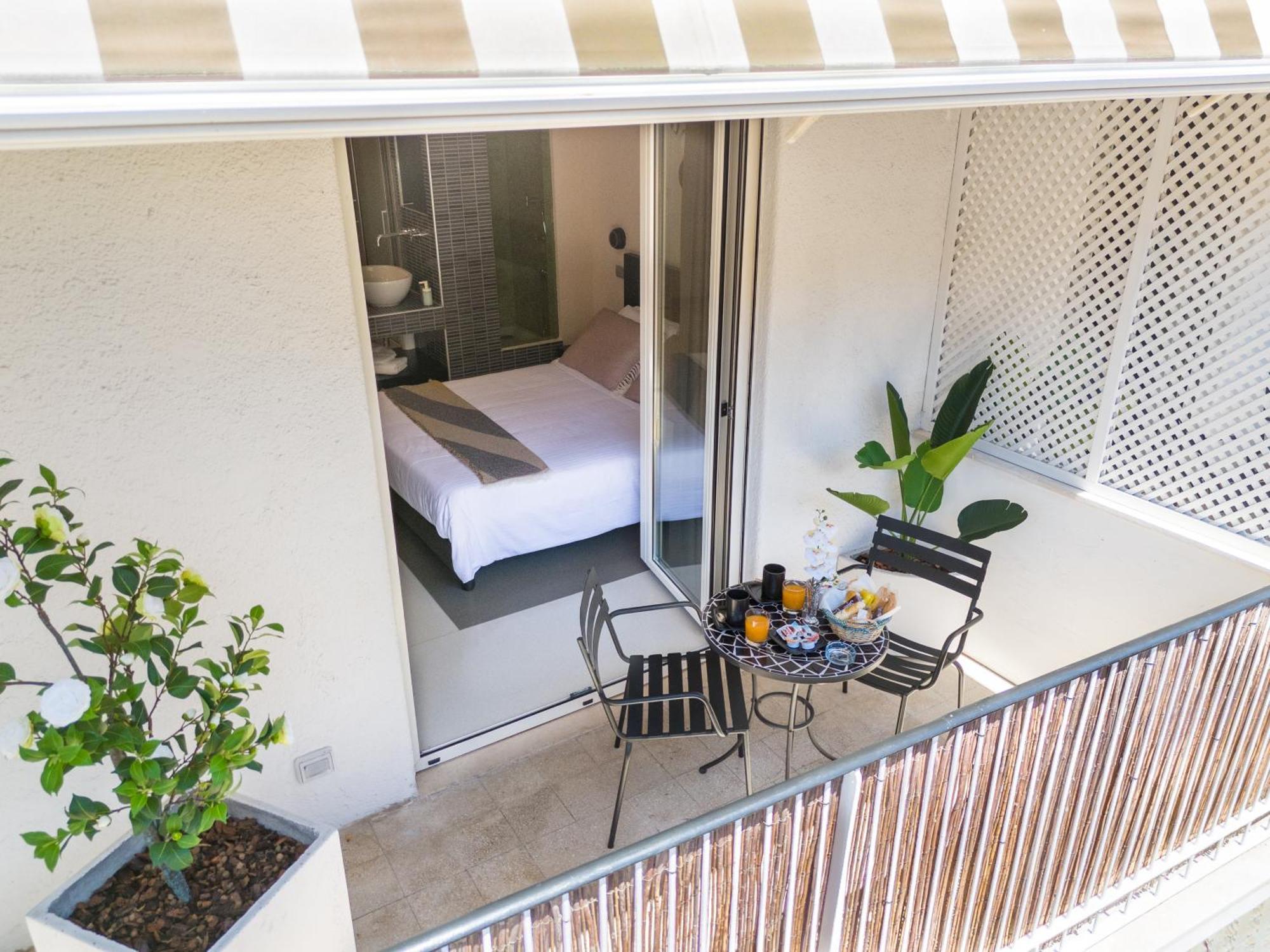 Moai Bed & Breakfast Rome