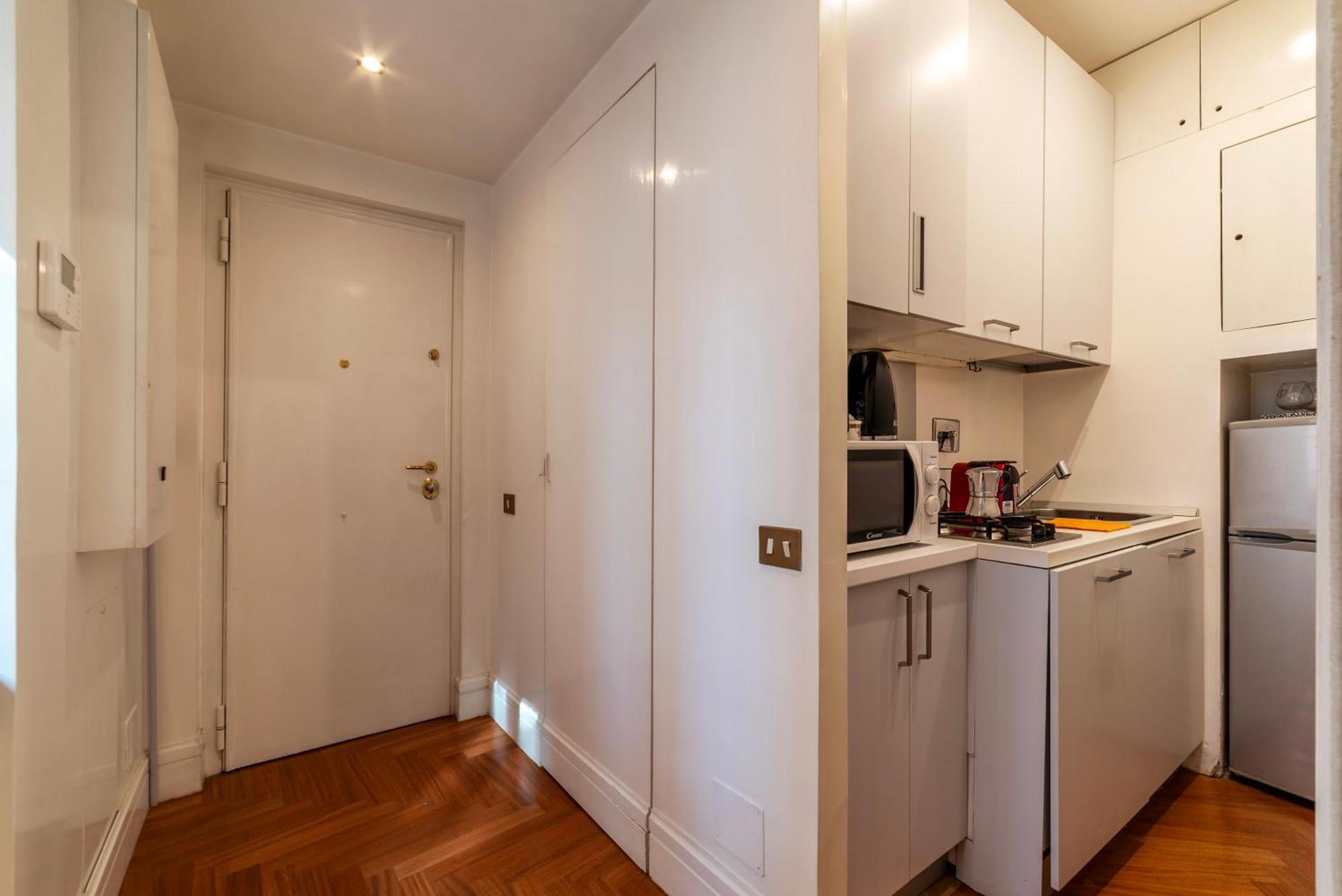 Appartement Frezza 39b - Fromehometorome Rome