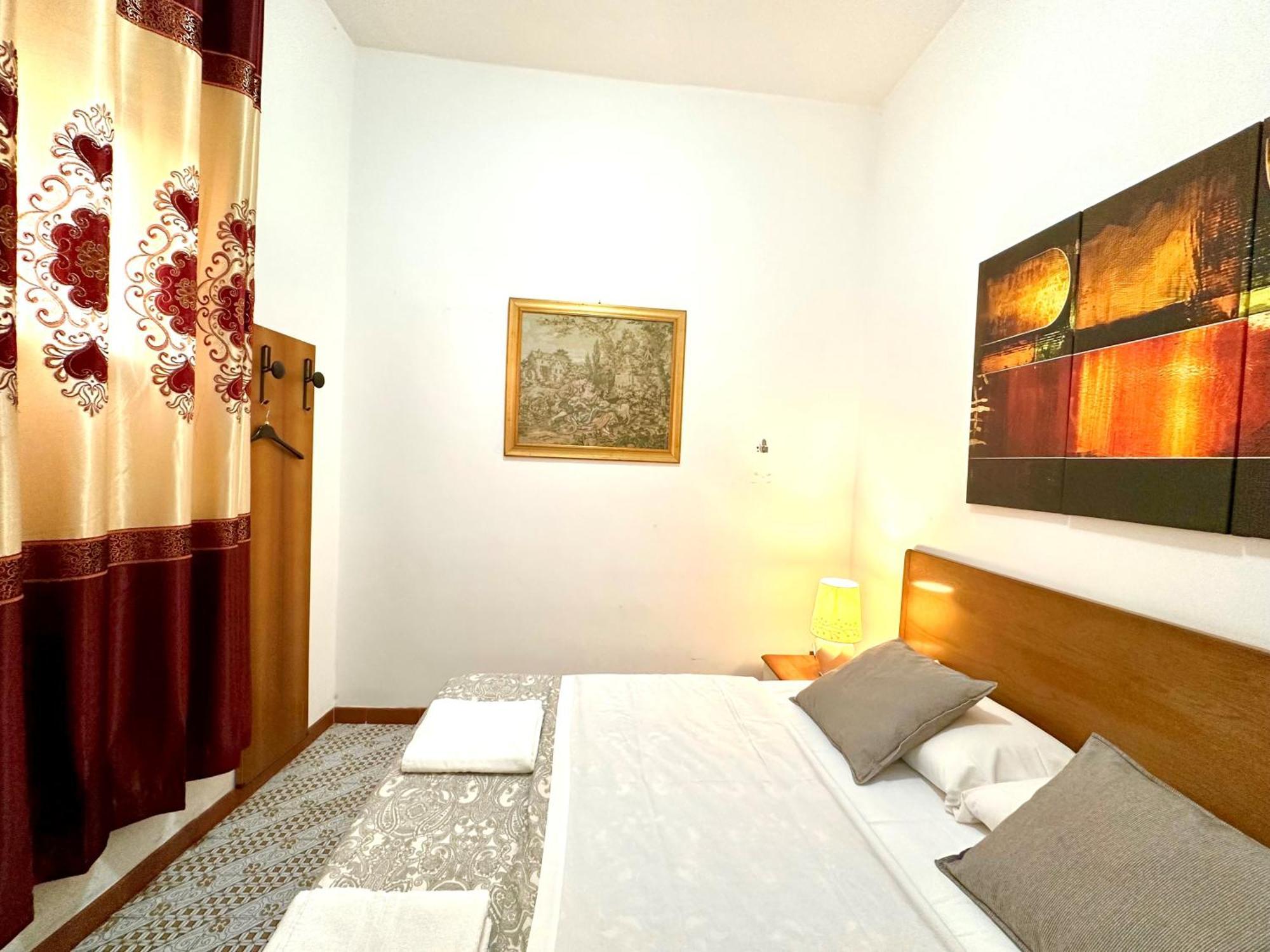 Appartement 4 Bed Luxury Near Colosseum *