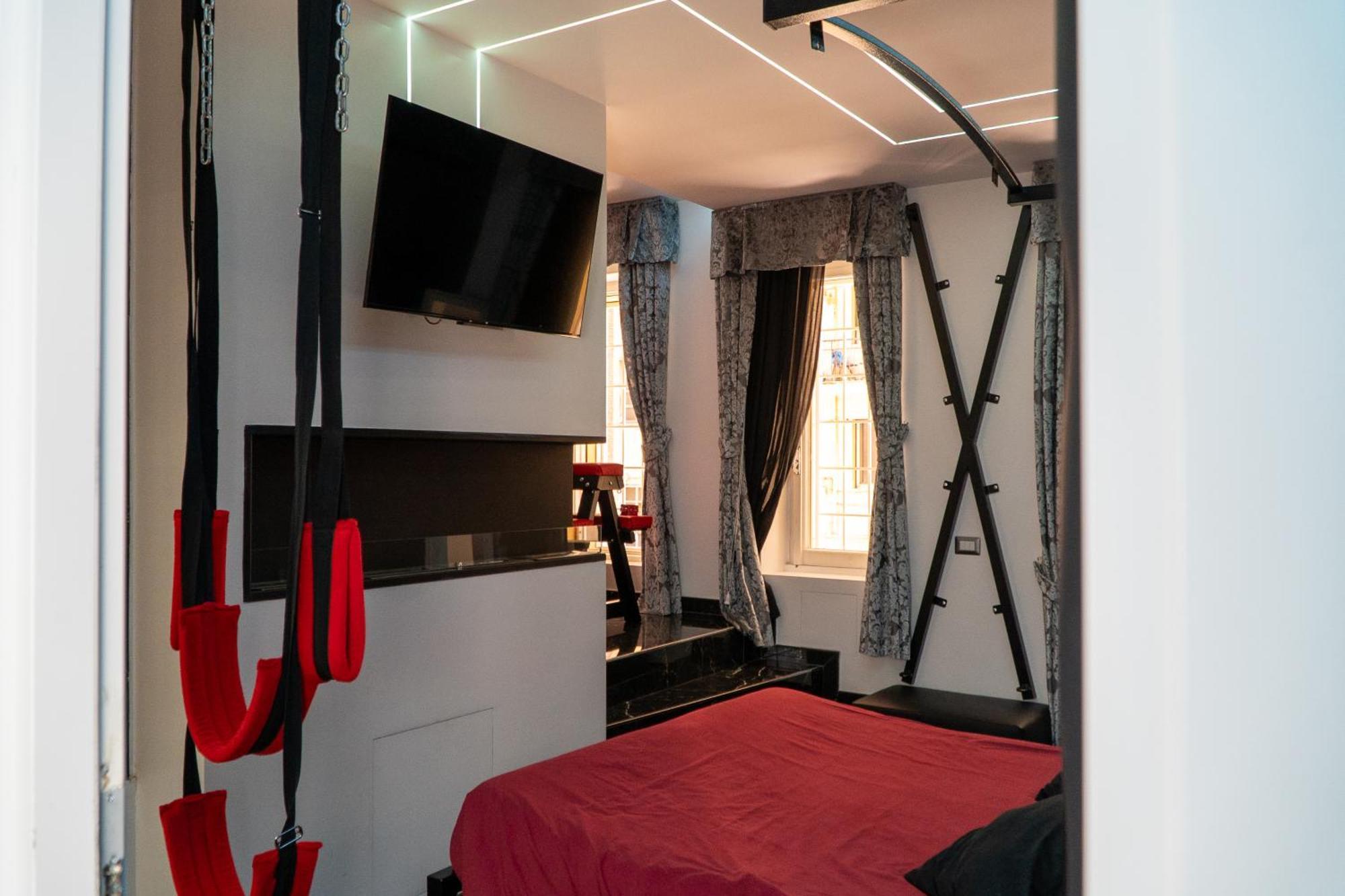 Luxury Bdsm Guest house *