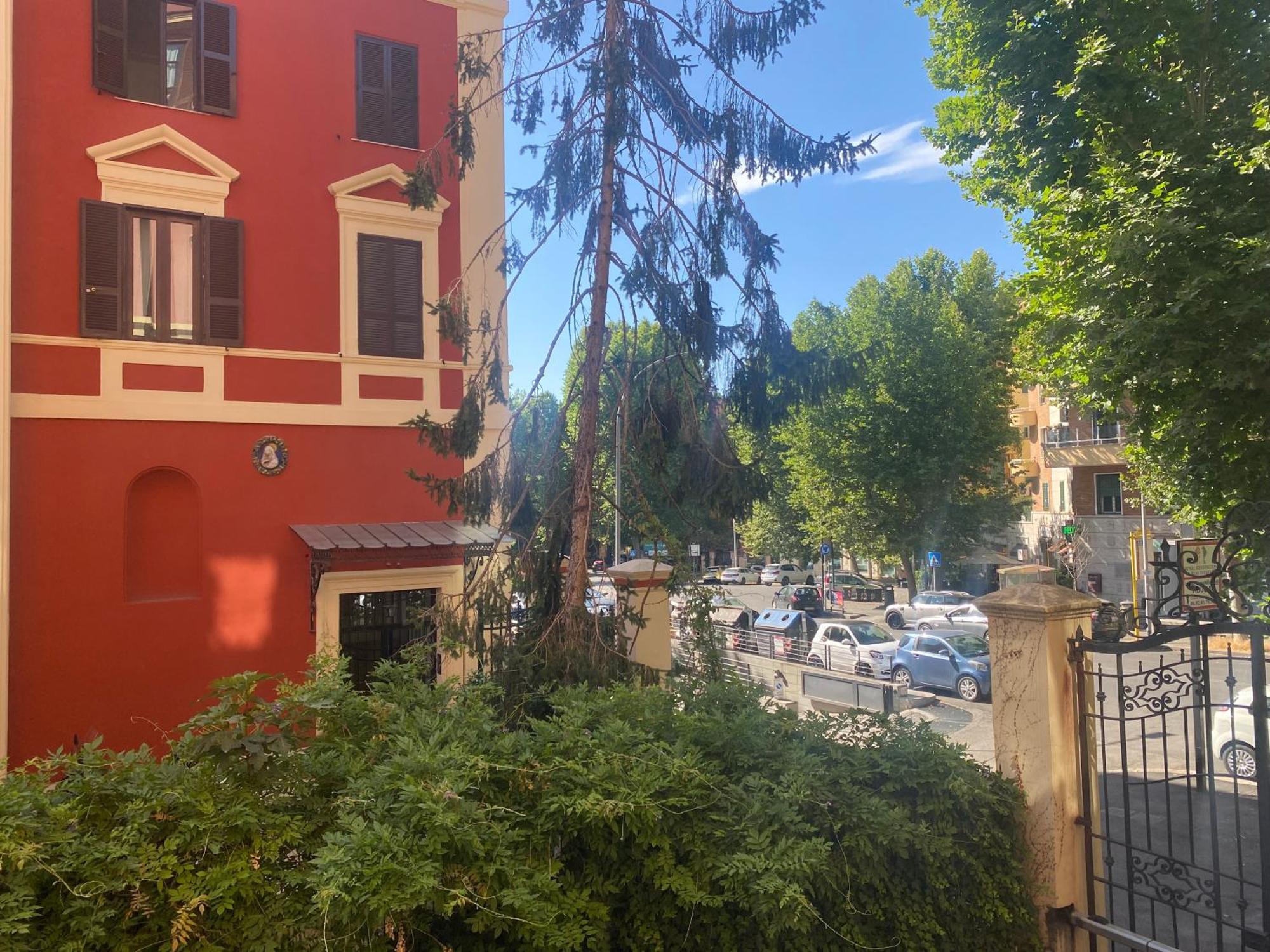 Apartment Parioli 63 *