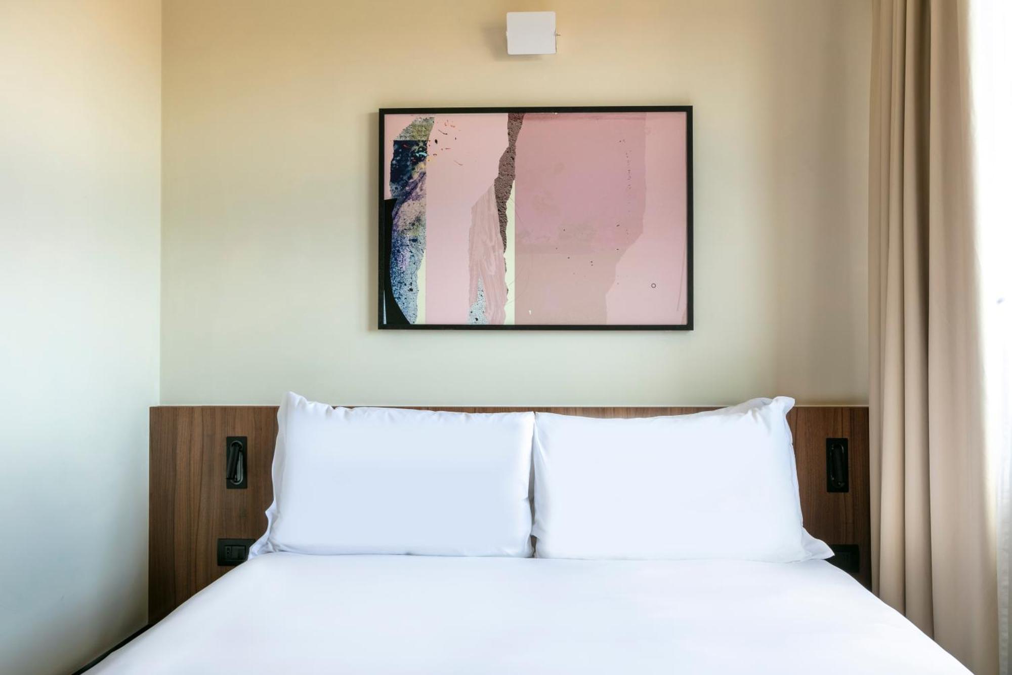 Aparthotel Numa Barberini Rome