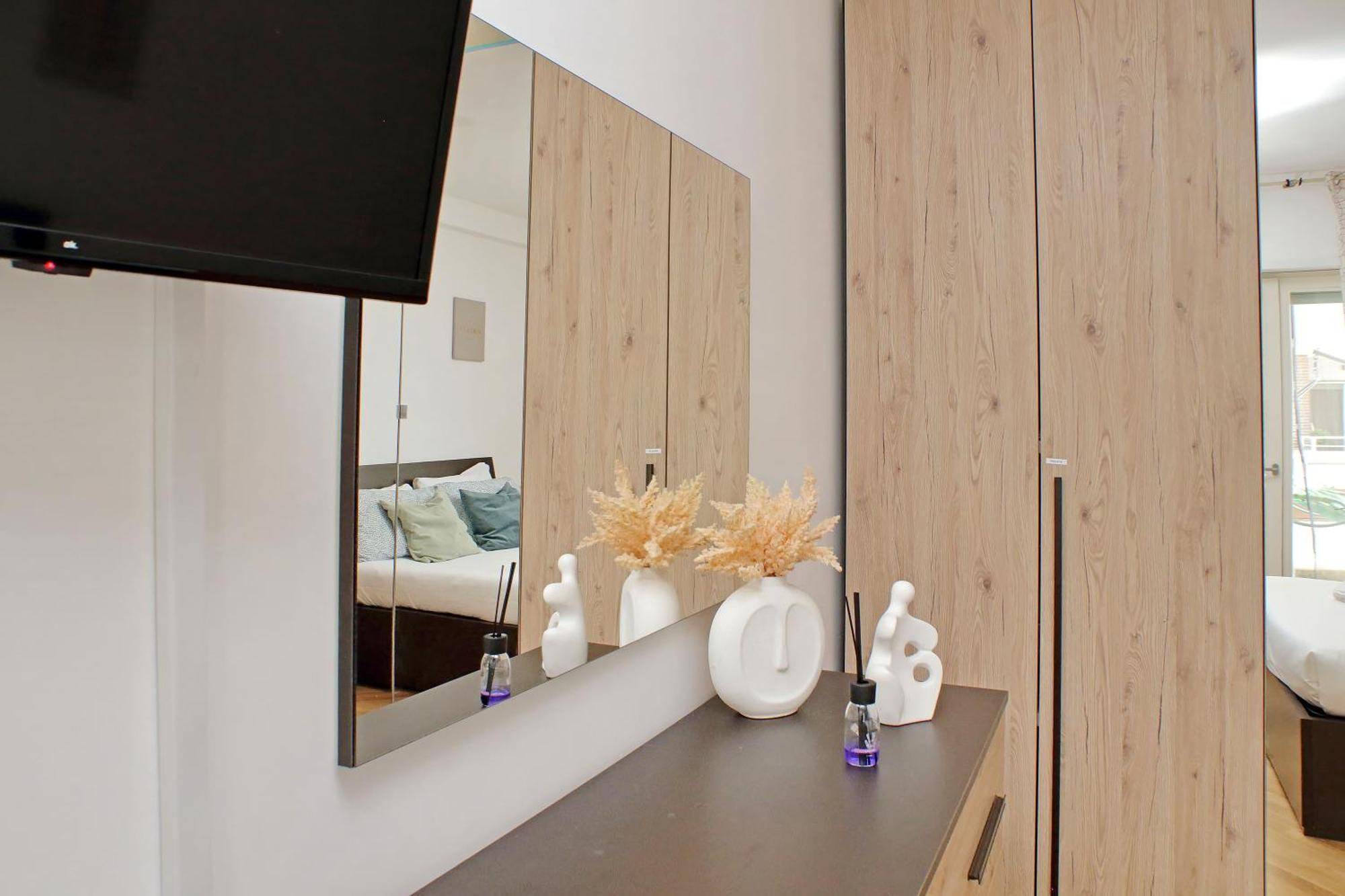 Comodo Con Terrazzo, Vicino Gemelli Apartment