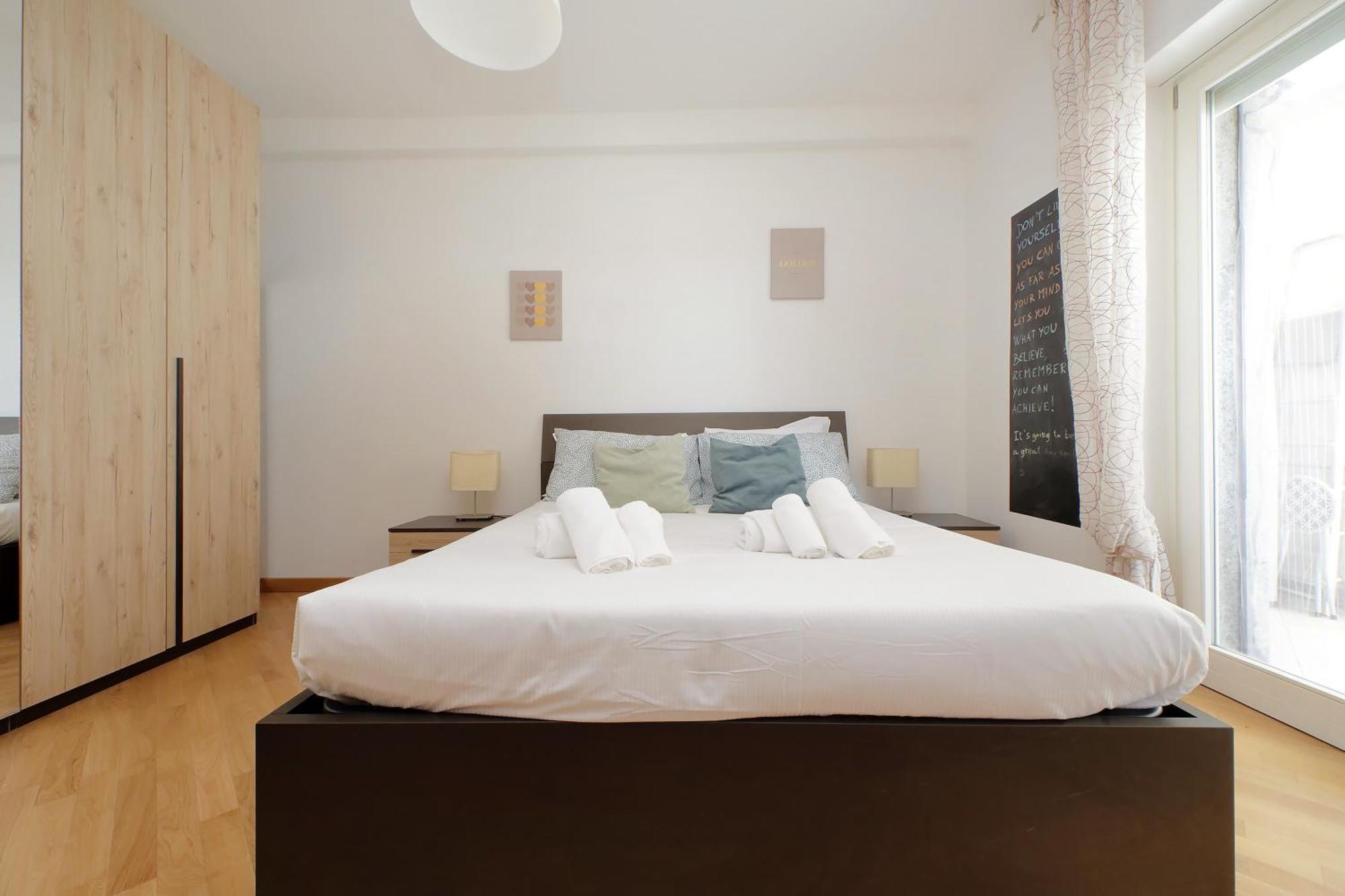 Comodo Con Terrazzo, Vicino Gemelli Apartment