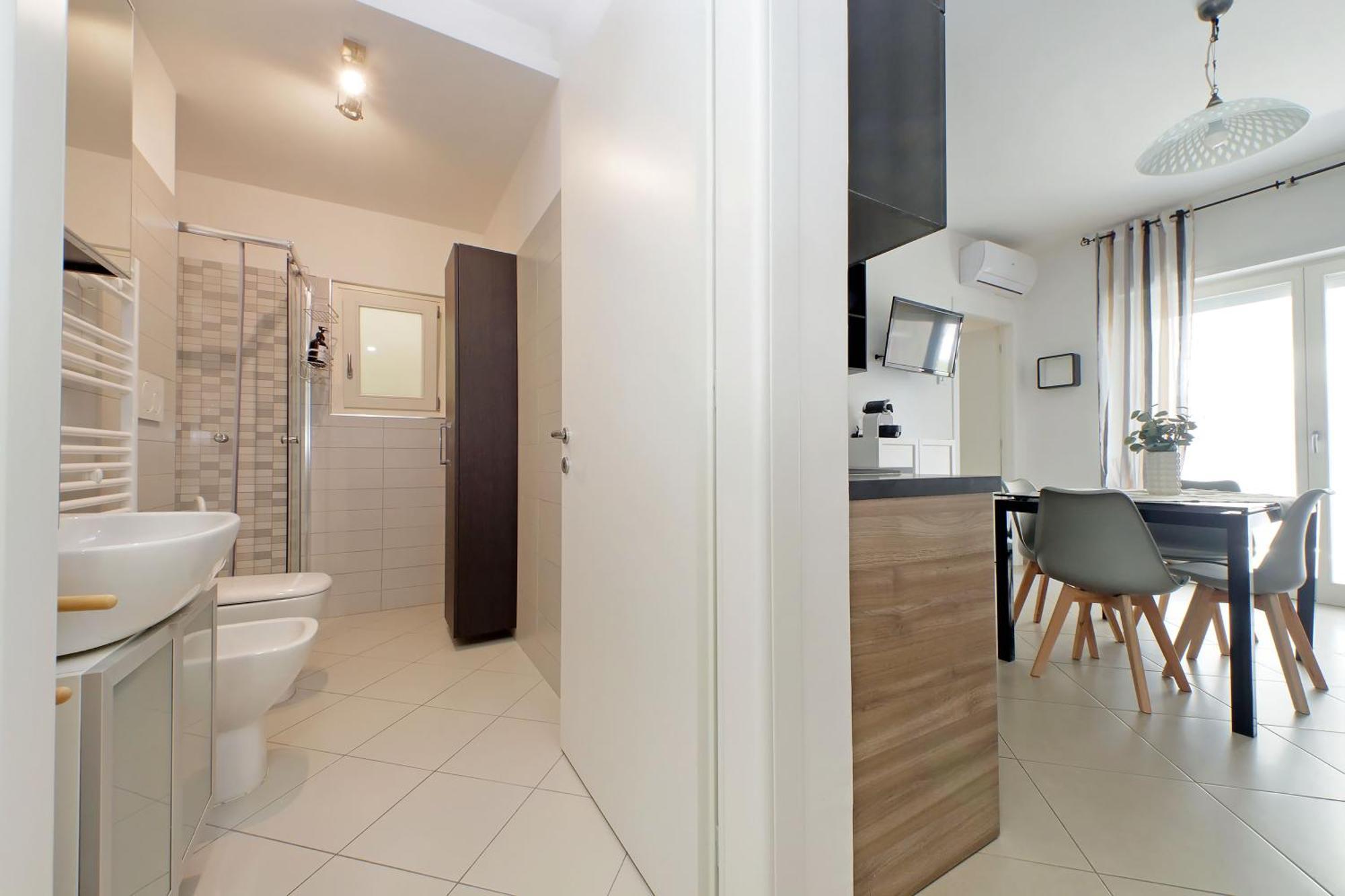 Apartment Comodo Con Terrazzo, Vicino Gemelli