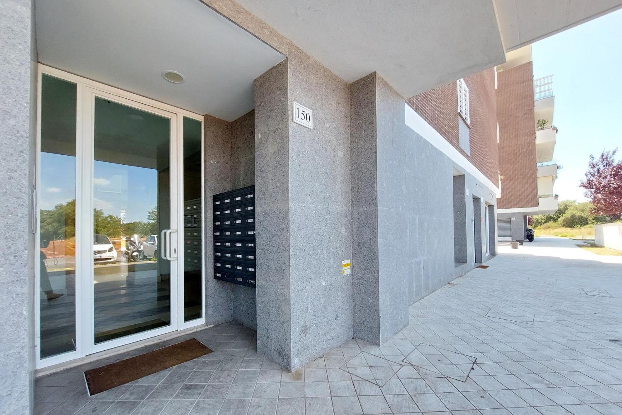 Apartment Comodo Con Terrazzo, Vicino Gemelli
