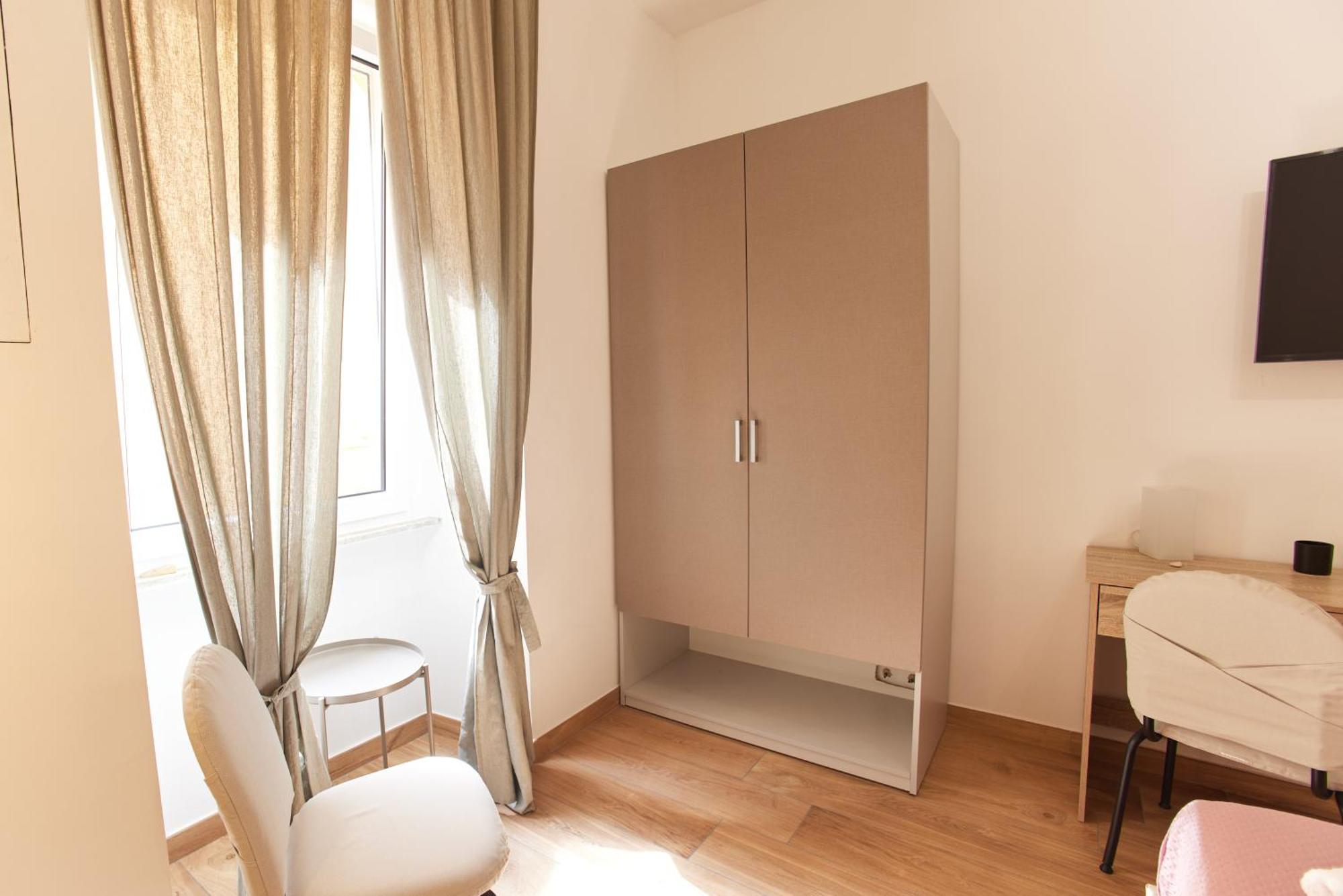 Napodano - Affittacamere Roma