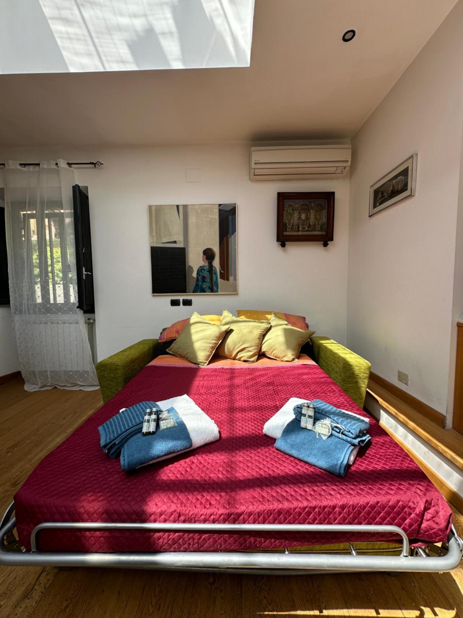 Nuovo Loft A Trastevere Con Super Terrazza
