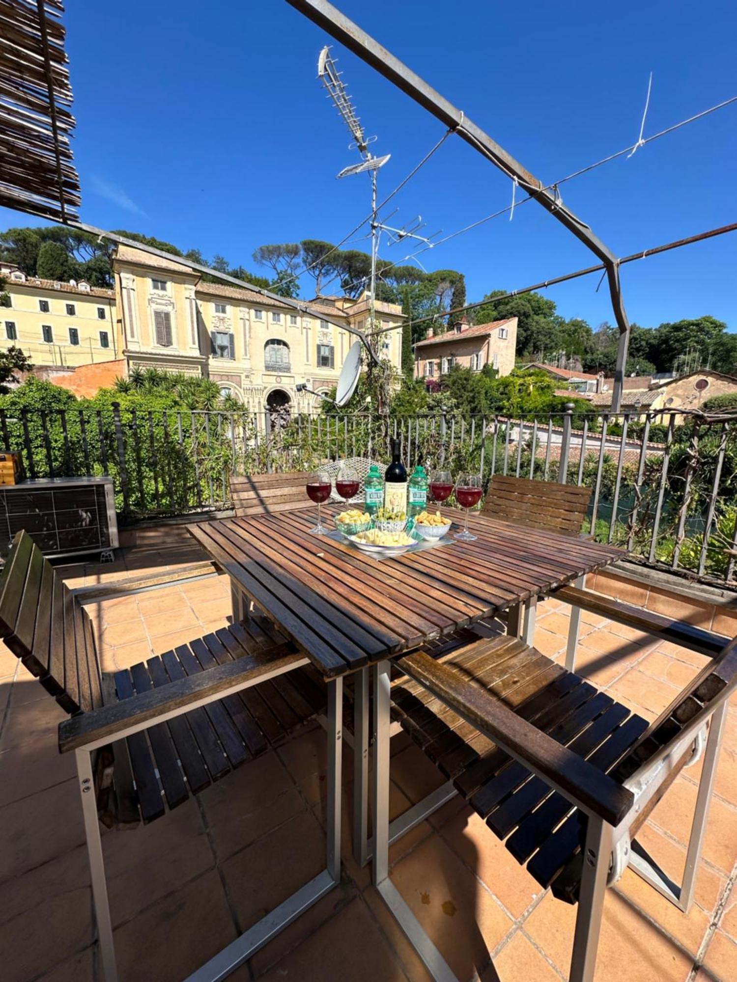 Nuovo Loft A Trastevere Con Super Terrazza