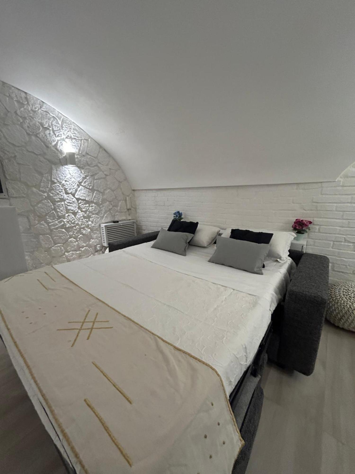 Little Sant Angelo Apartment *