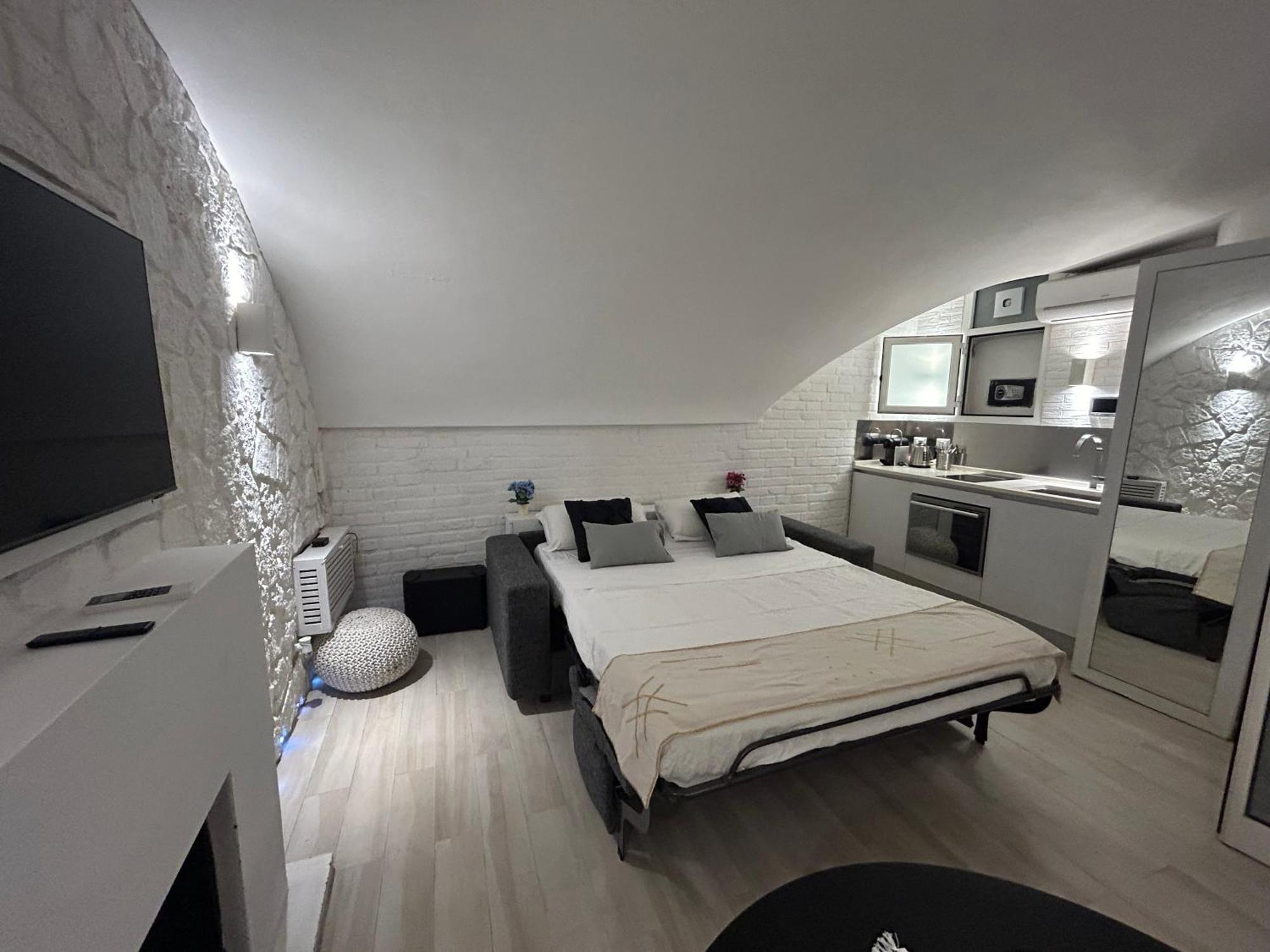 Little Sant Angelo Apartment Rome