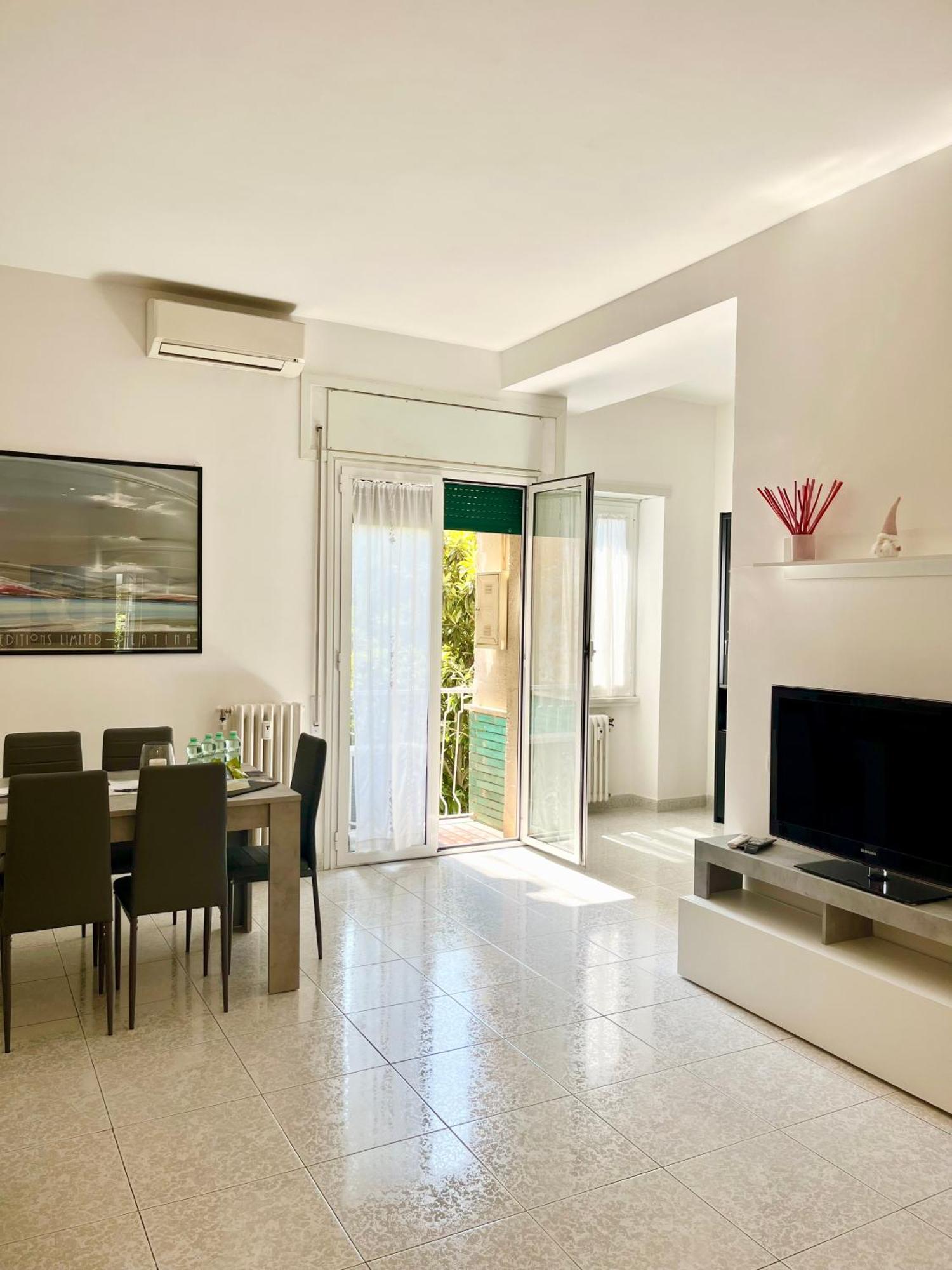 Vacanze Romane Apartment *