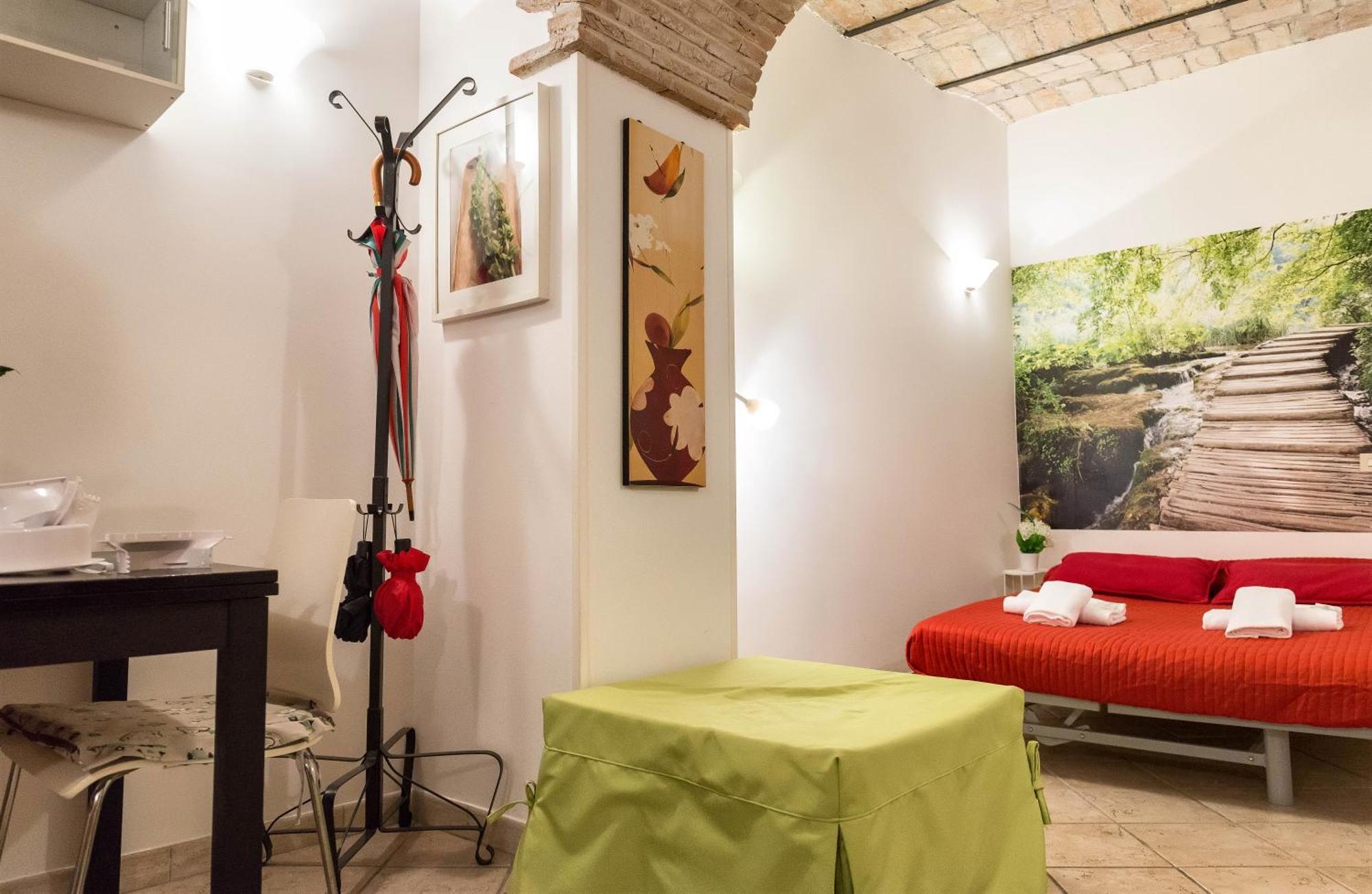 Studio Via Di Montegiordano Apartment *