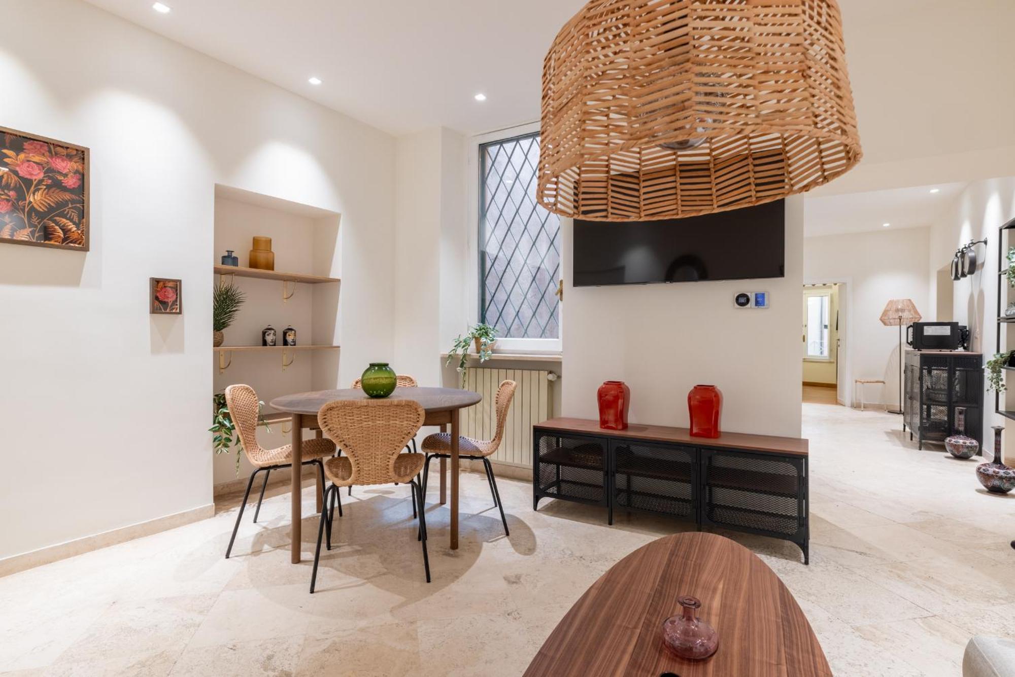 Apartment Charming 3 Bedroom In The Historic Center