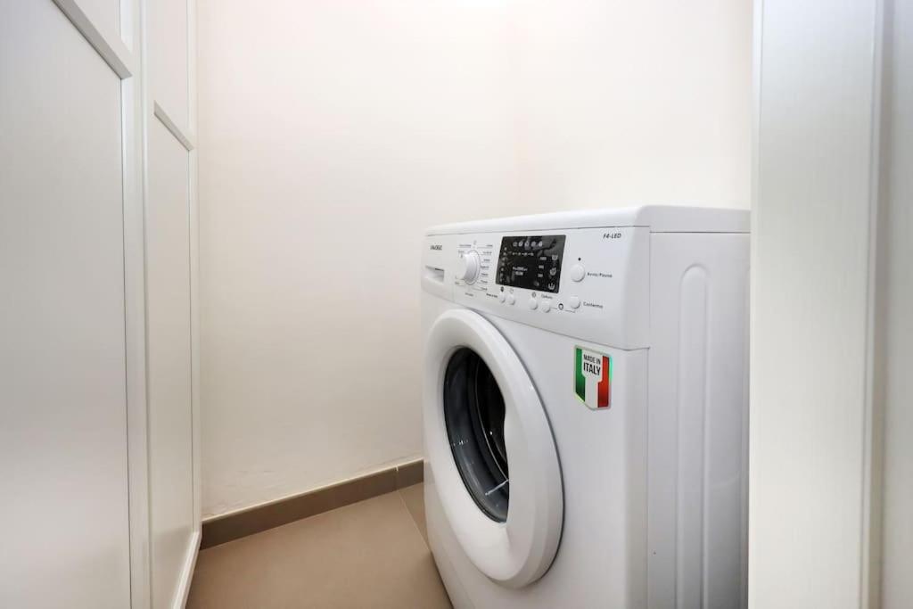 Appartement Basilica San Paolo Nuvola Eur Modern Rome