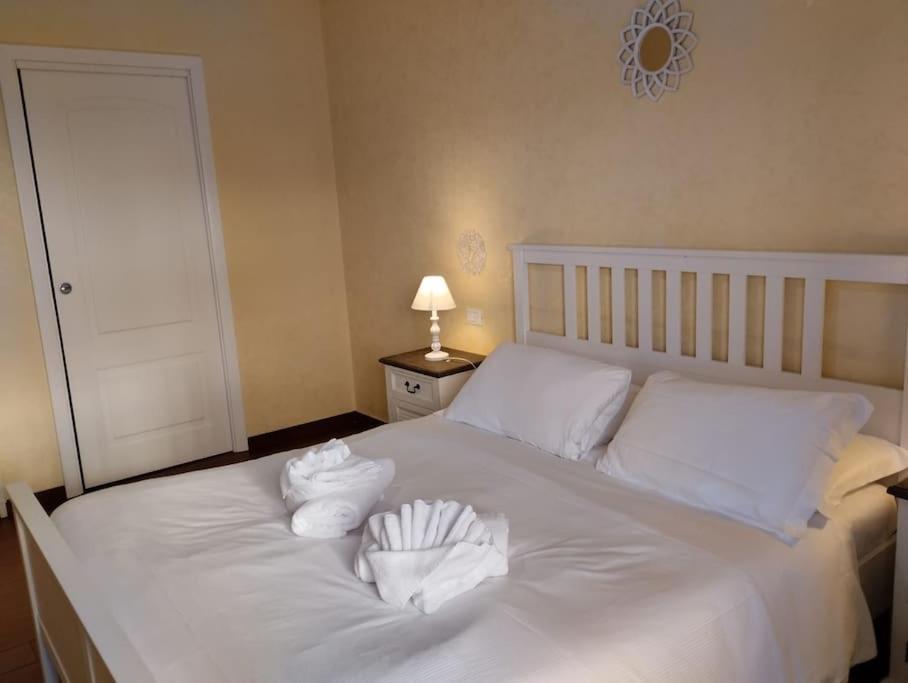 Cinecitta - 50 Meters From Subway Line A Apartment Rome