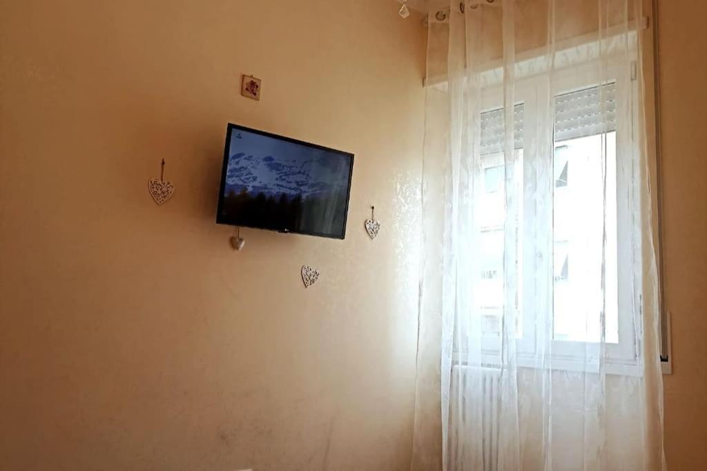 Apartment Cinecitta - 50 Meters From Subway Line A Rome