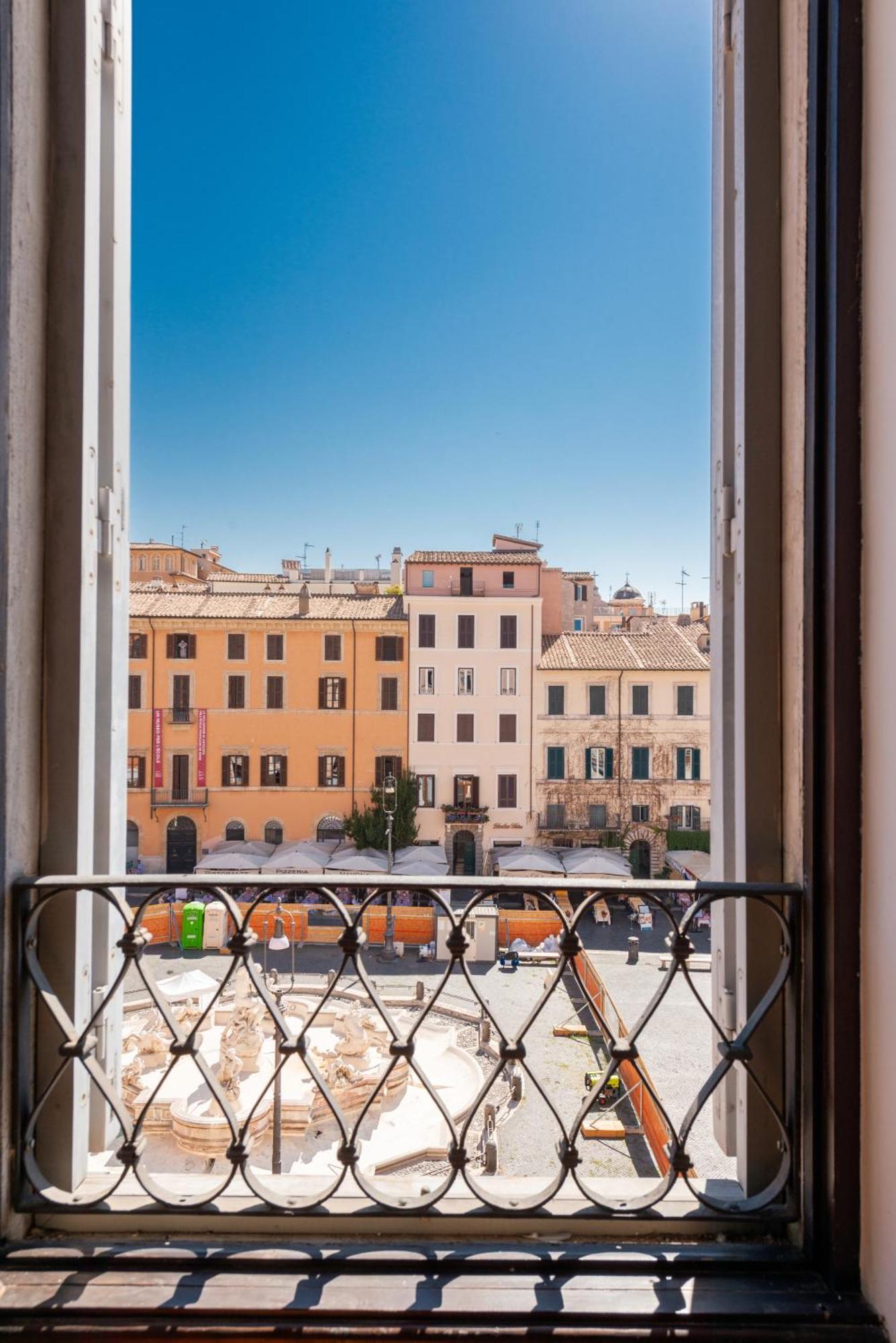 Con Vista Piazza Navona Apartment Rome