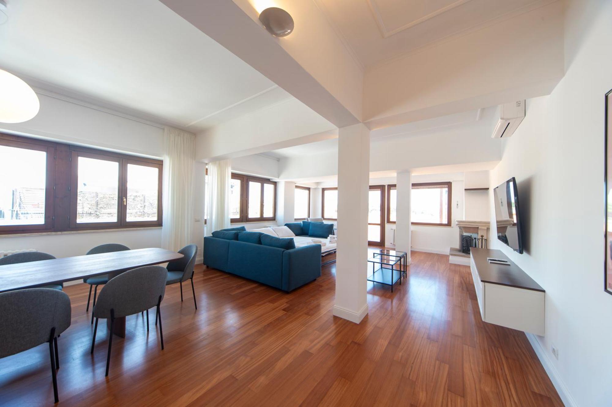Cardinal Mistrangelo - Next To The Metro Station, Large And Comfortable Penthouse With Terrace Rome