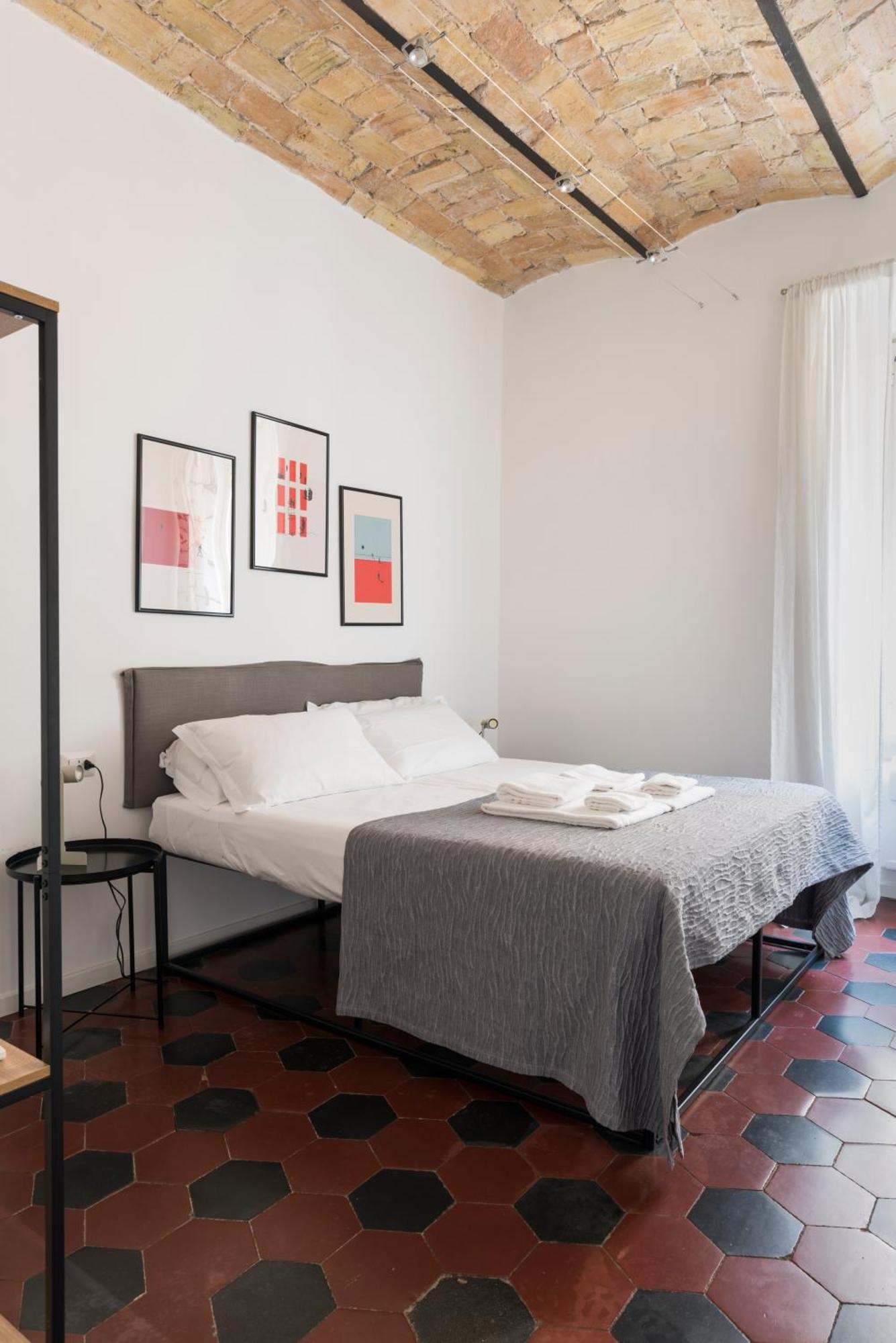 Half Palace, Relaxing In San Lorenzo * Roma