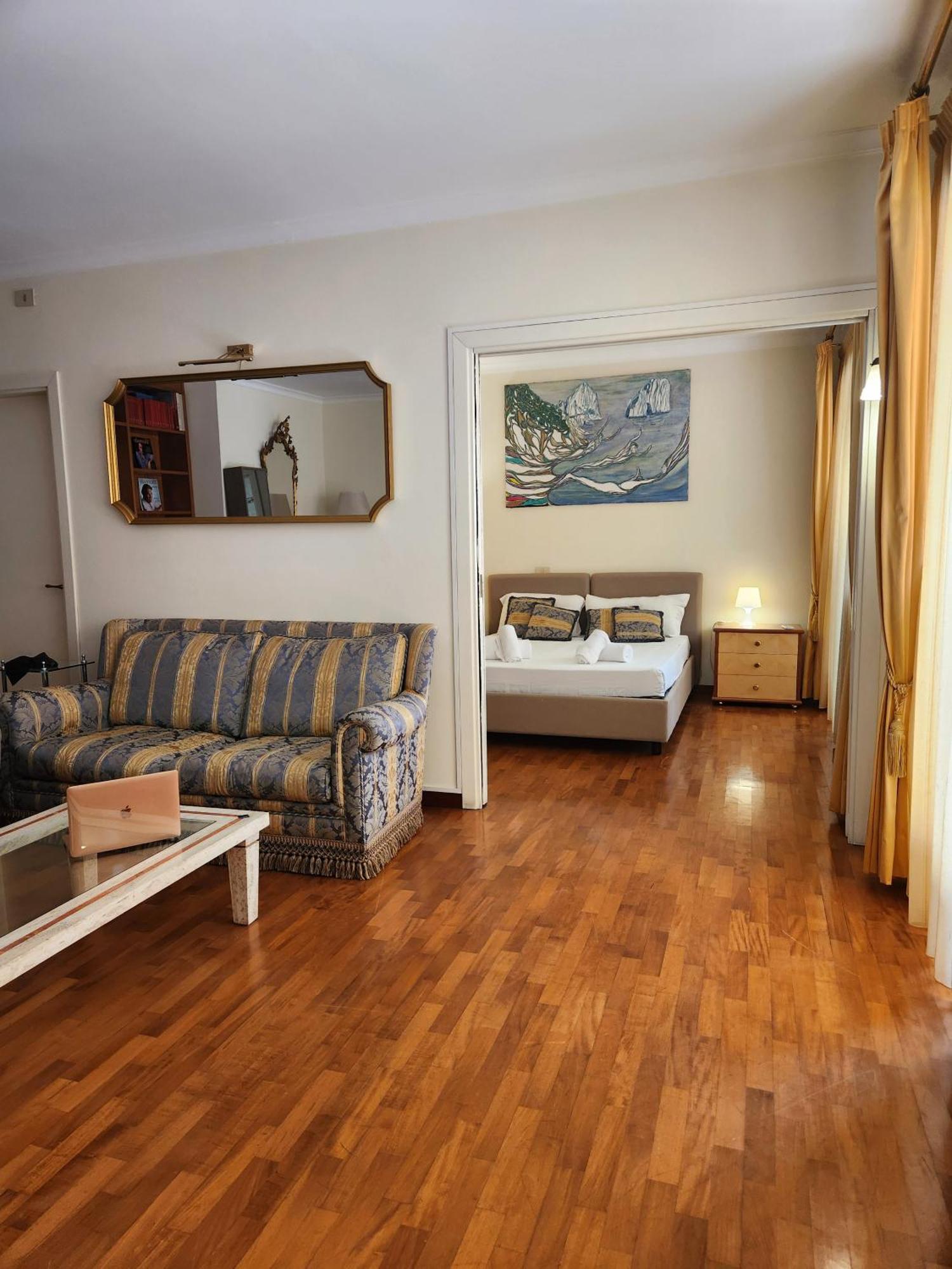 Authentic With Terrace Apartment