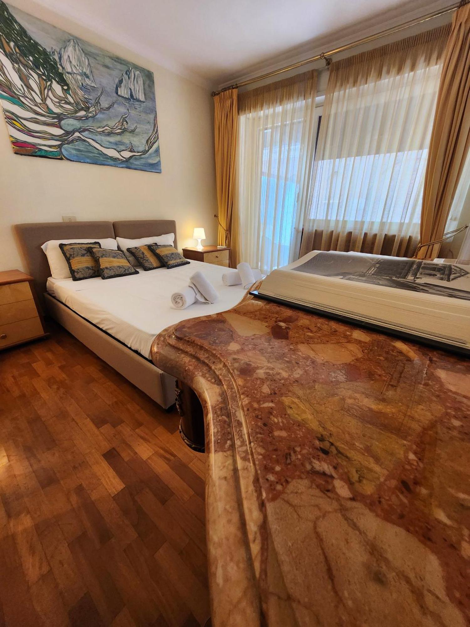 Apartment Authentic With Terrace