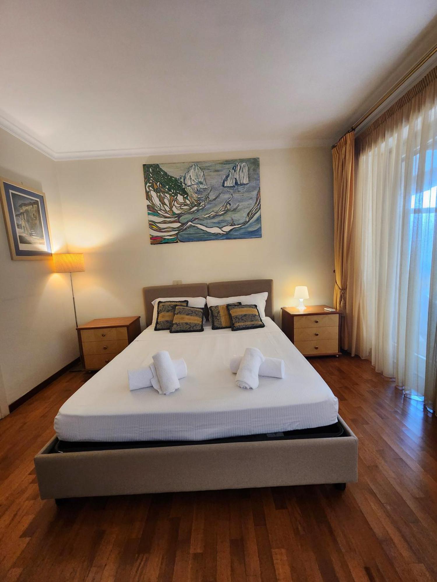 Authentic With Terrace Apartment *