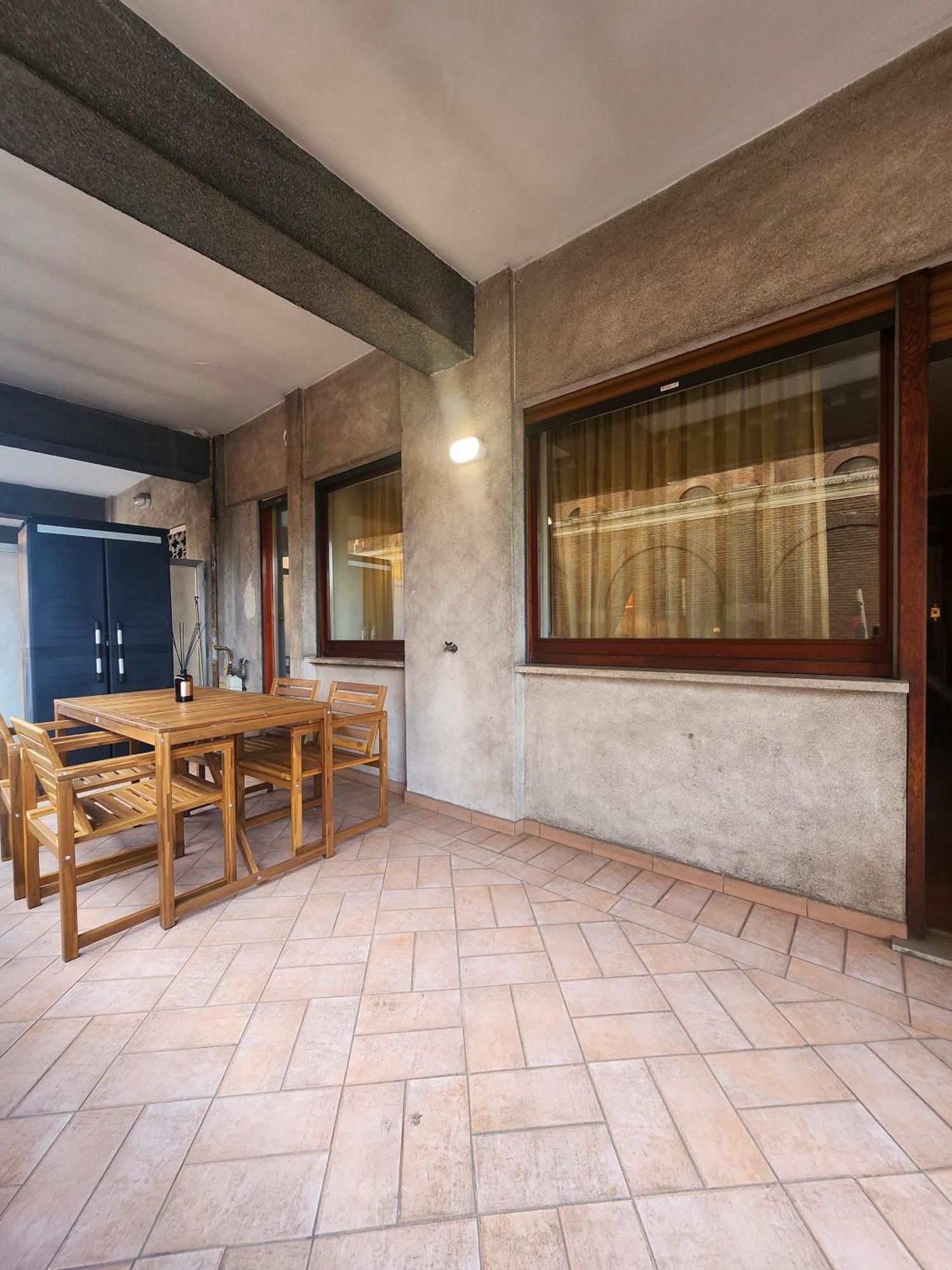 Apartment Authentic With Terrace