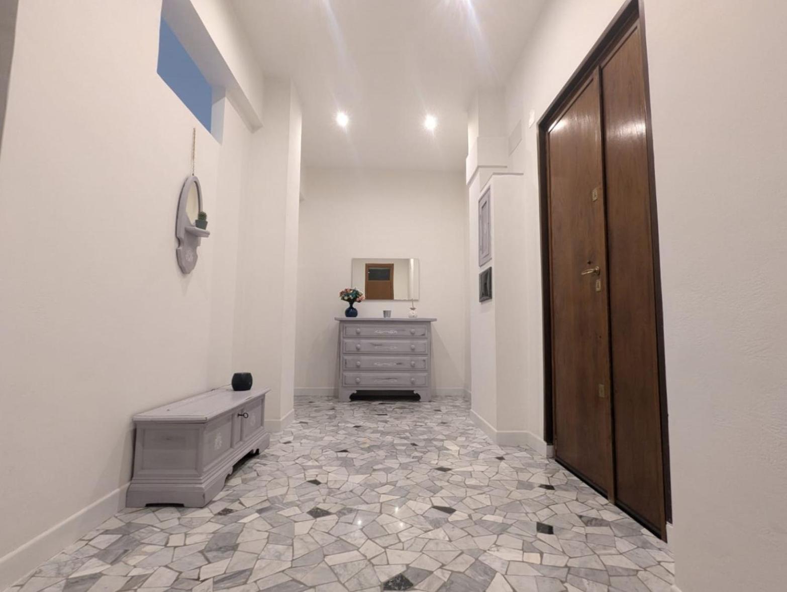 Romane Apartment