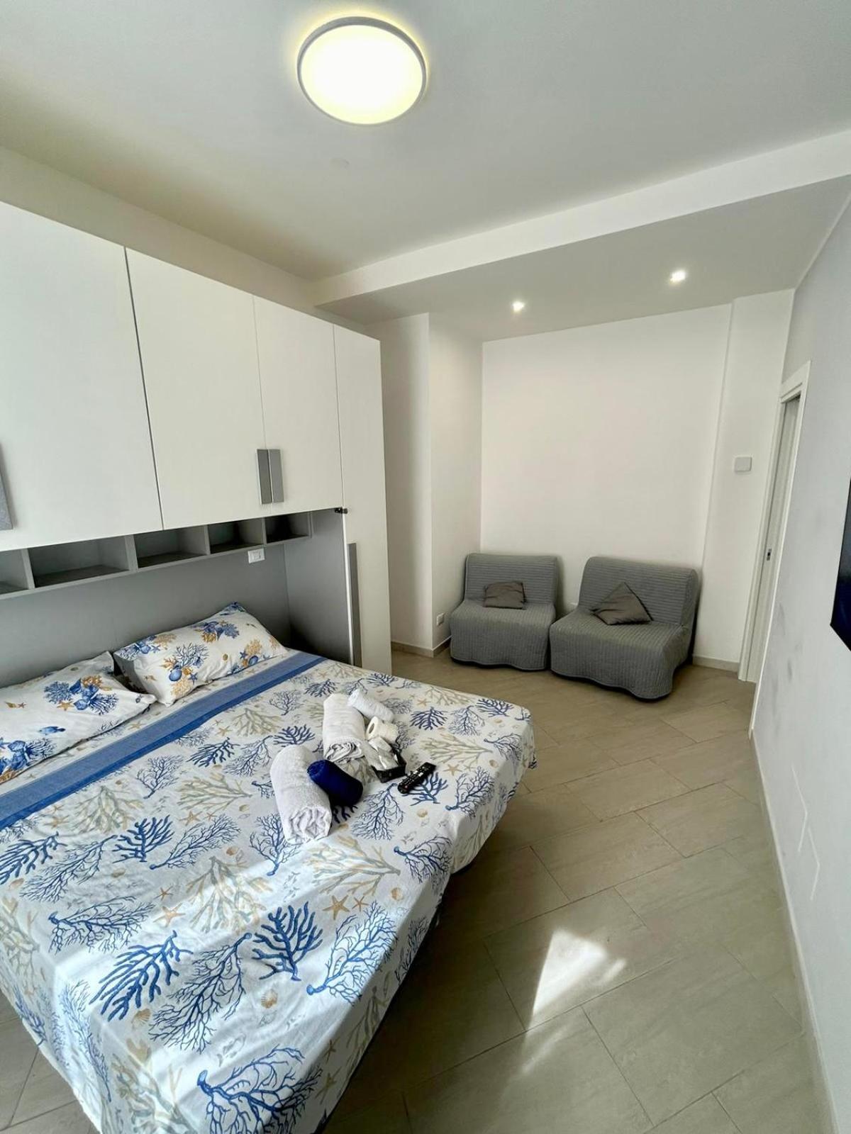 Luxury Apartment *
