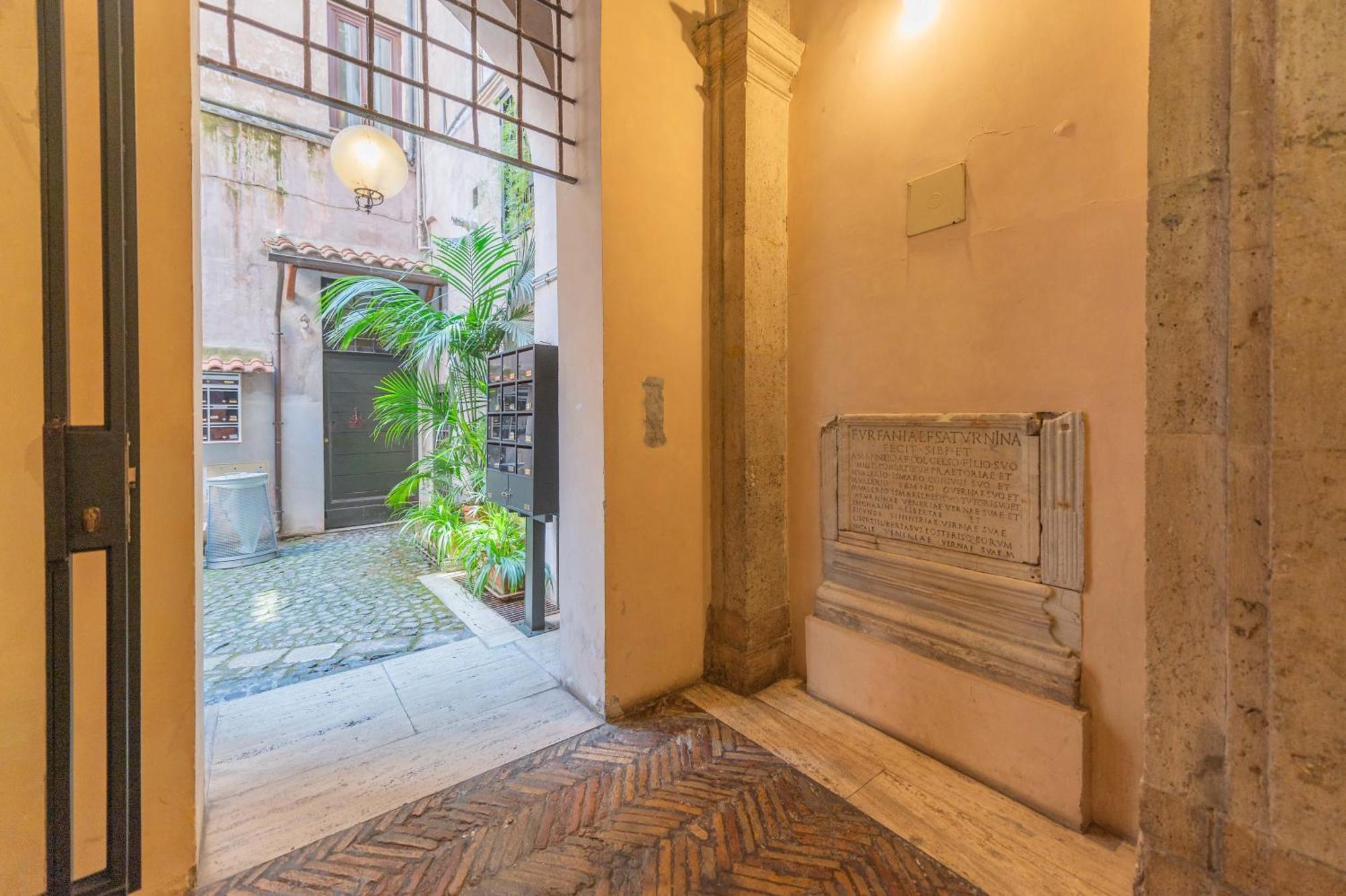 Maison Leo A Largo Argentina Apartment Rome
