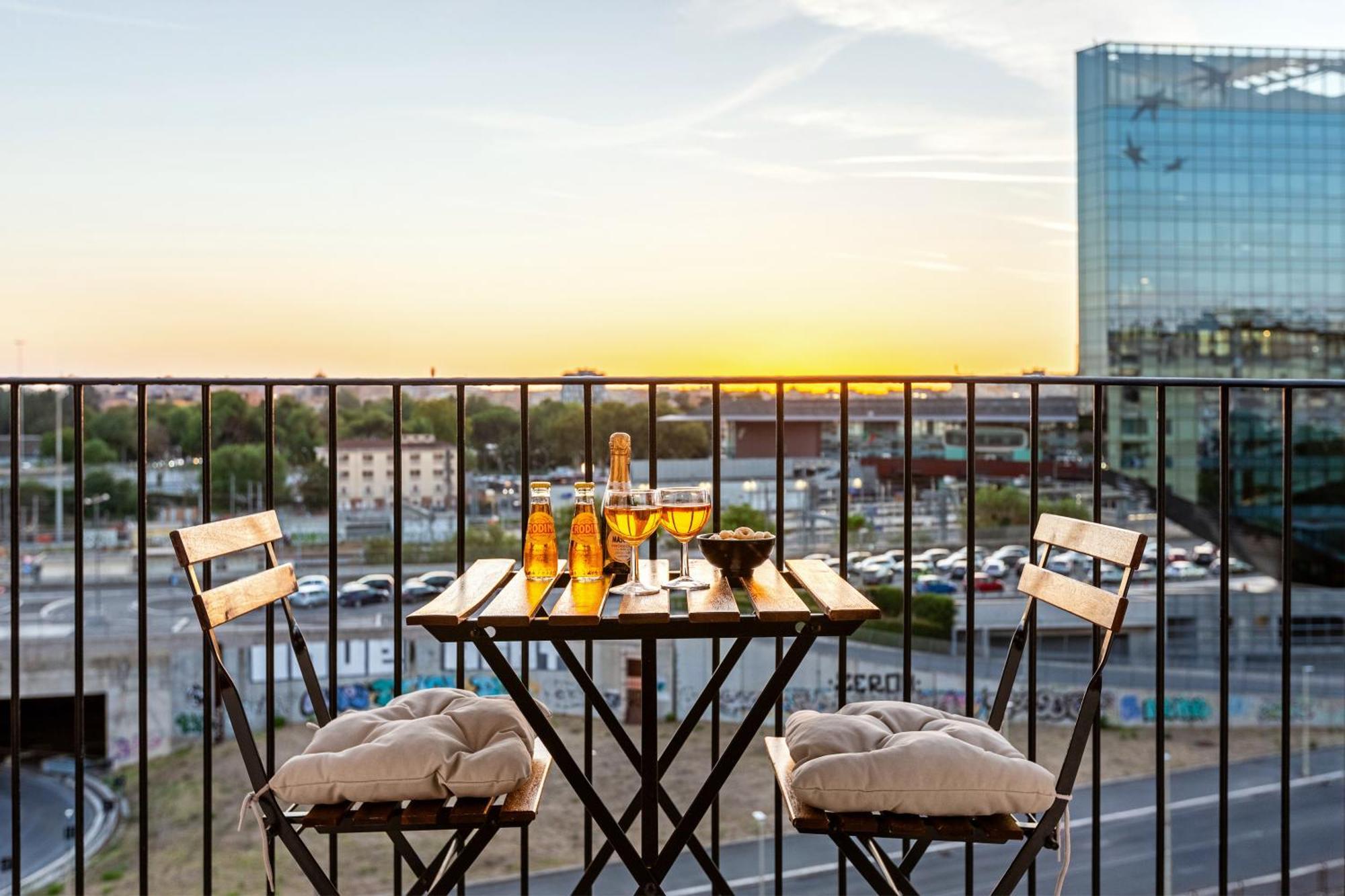 Stylish & Cozy - 5 Star Location- Balcony - View Rome
