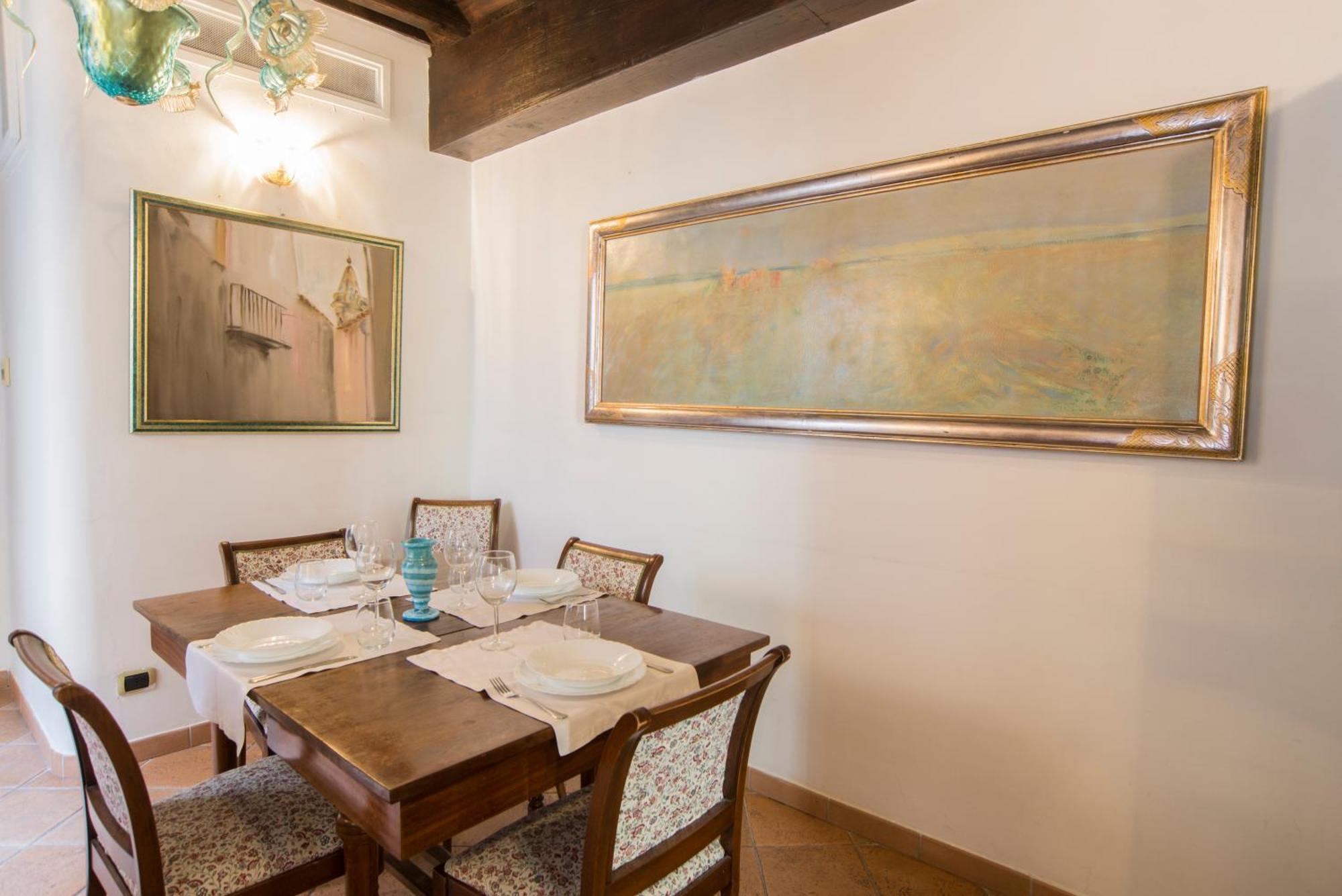 Homestay Trevi Romantic