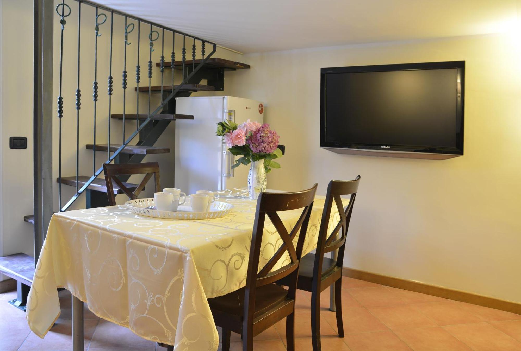 Gemelli Holidays 2: Dual Loft With Private Courtyard Apartamento Roma