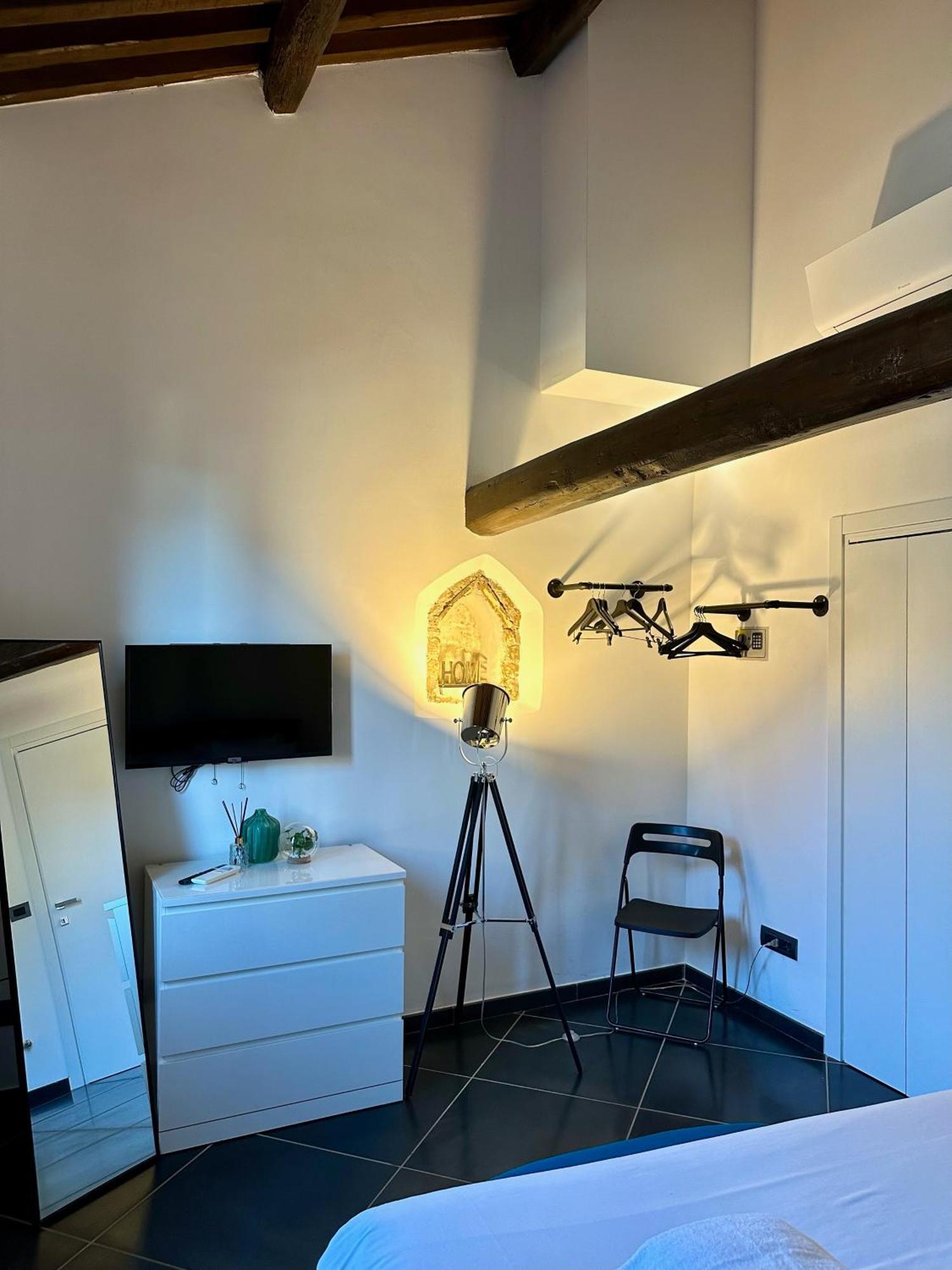 23 Scalini Renella Apartment