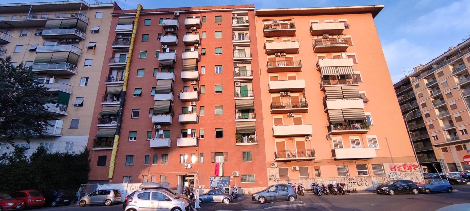 Stylish & Cozy - 5 Star Location- Balcony - View Rome