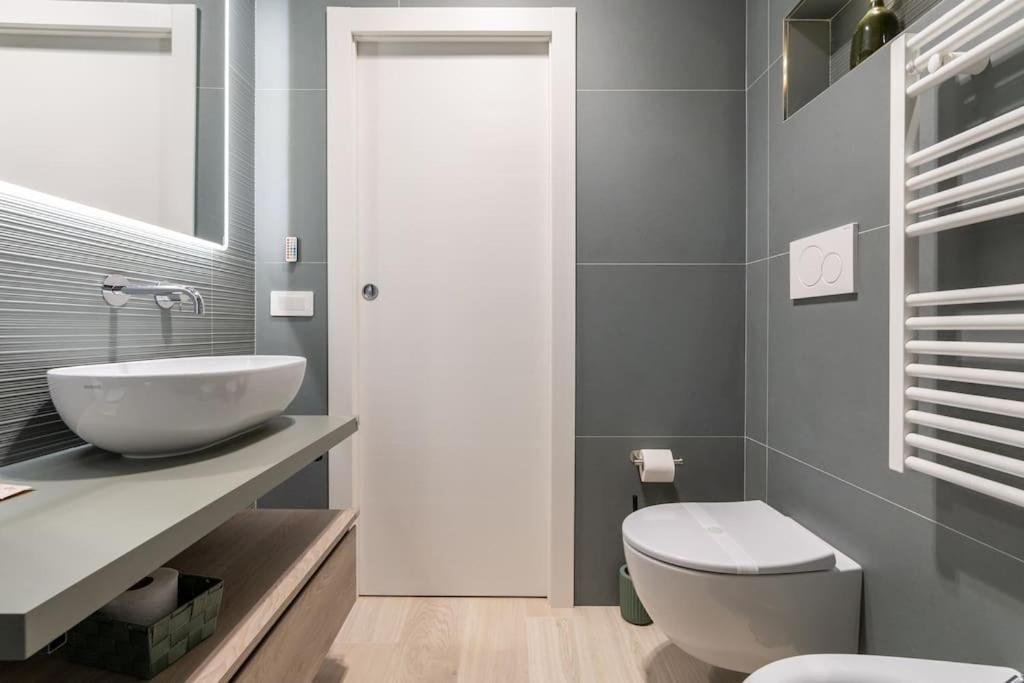 Metro A 1 Min - Casa Elegante - 3 Bagni En *