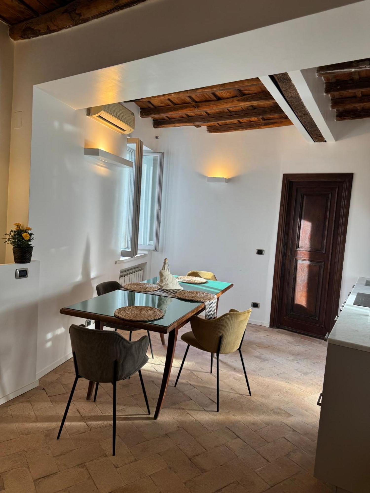 Labanca's Luxury Navona Holiday home *